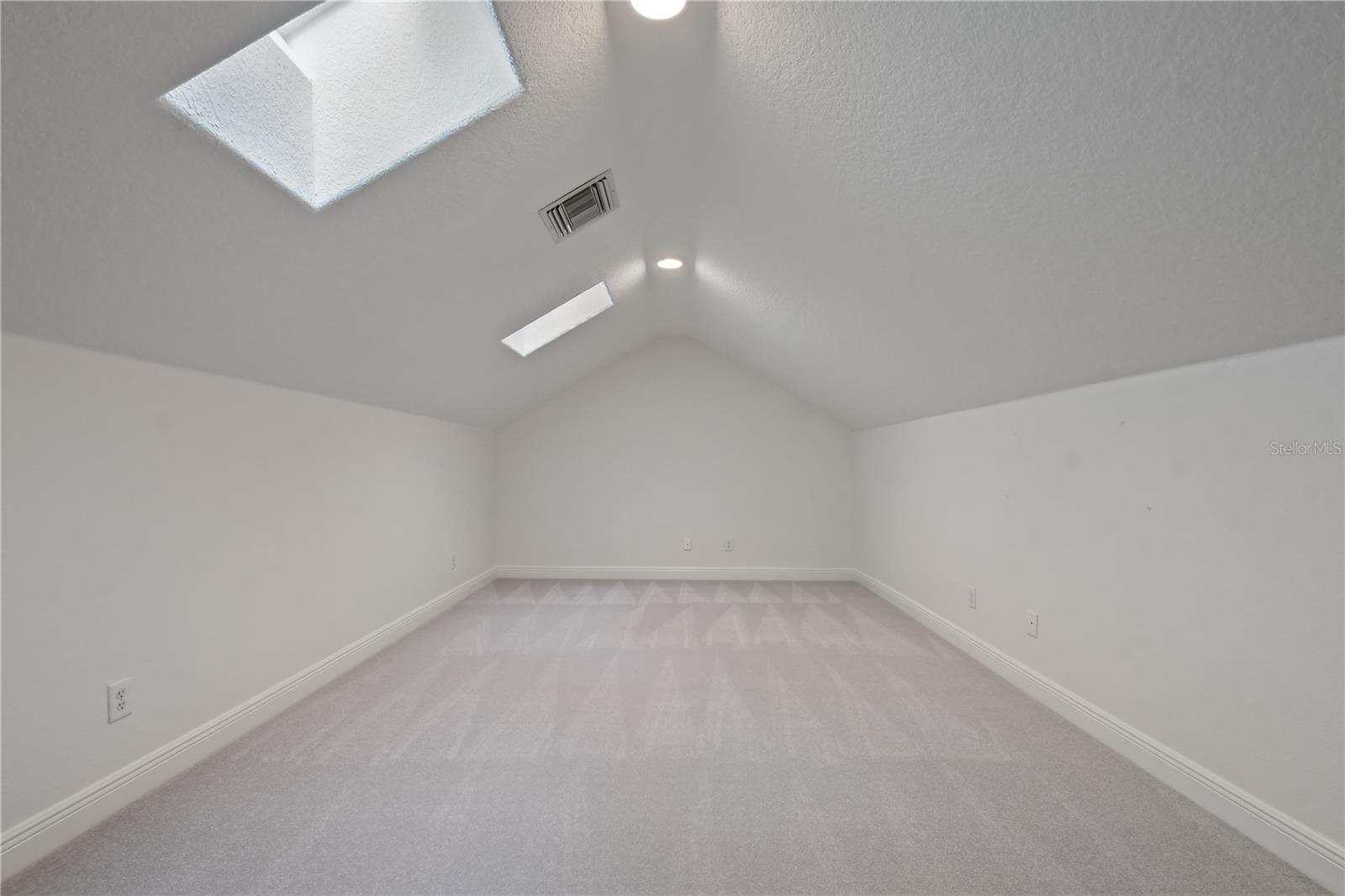 SUNSET BAY - Residential