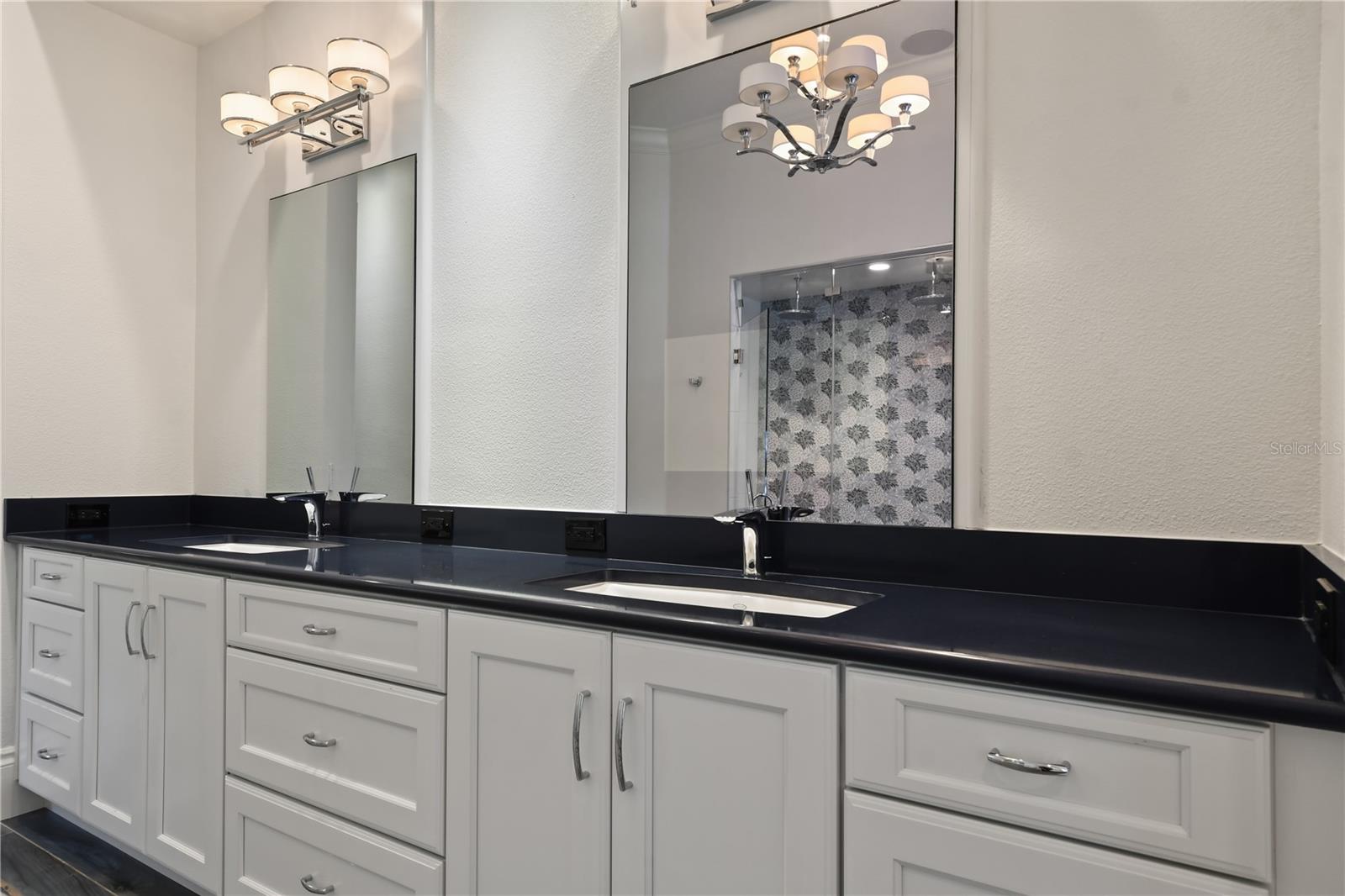 SUNSET BAY - Residential