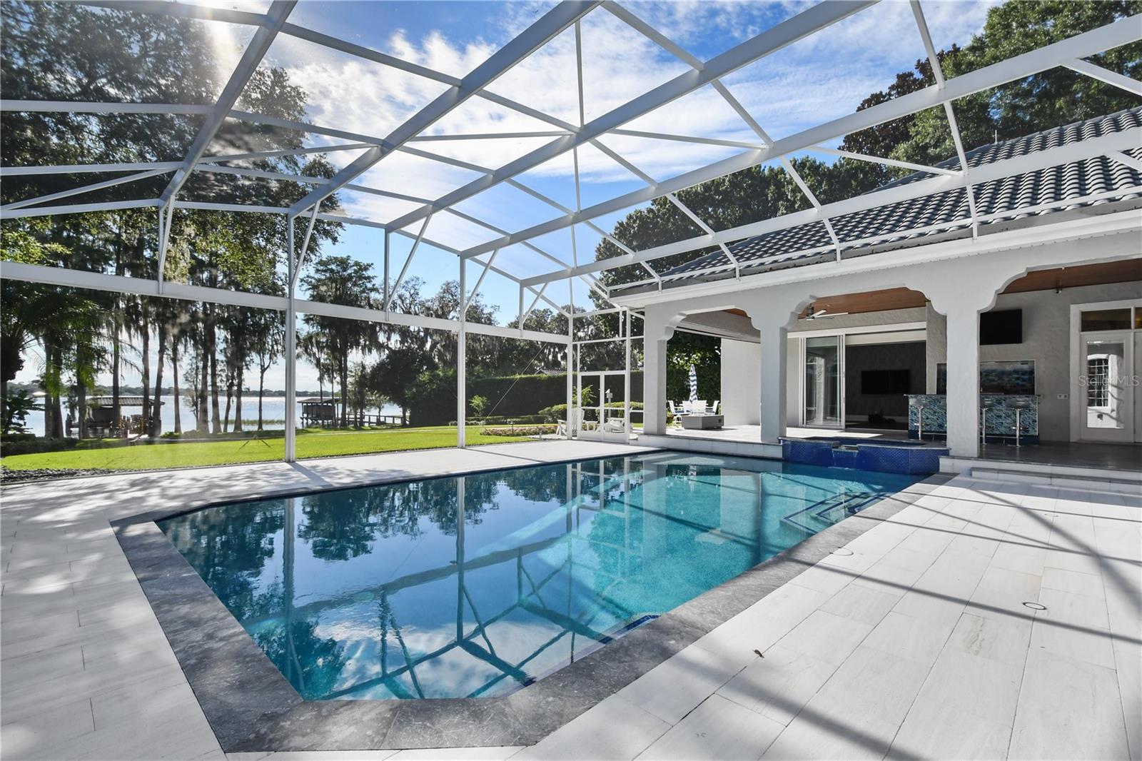 SUNSET BAY - Residential