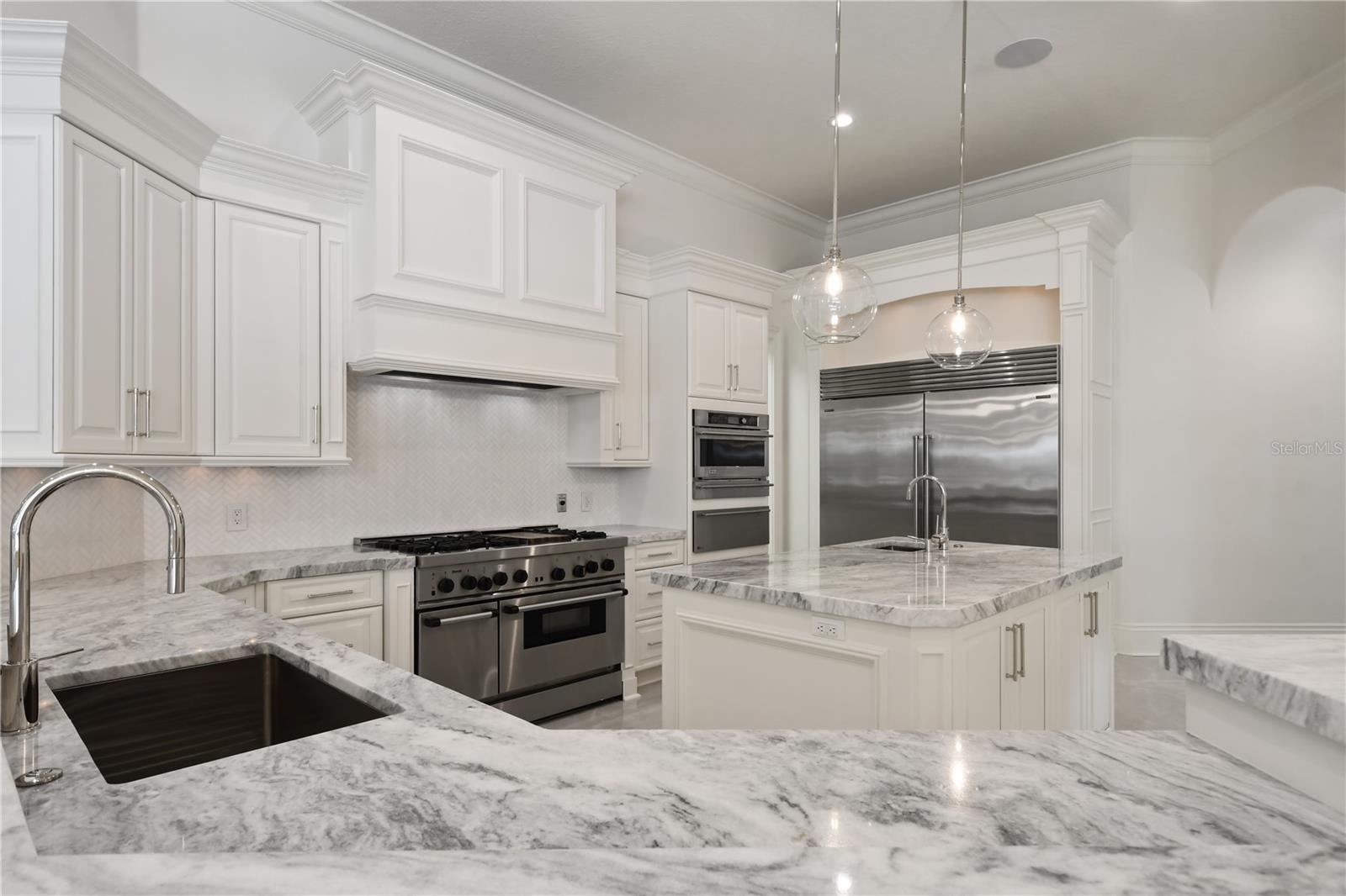 SUNSET BAY - Residential