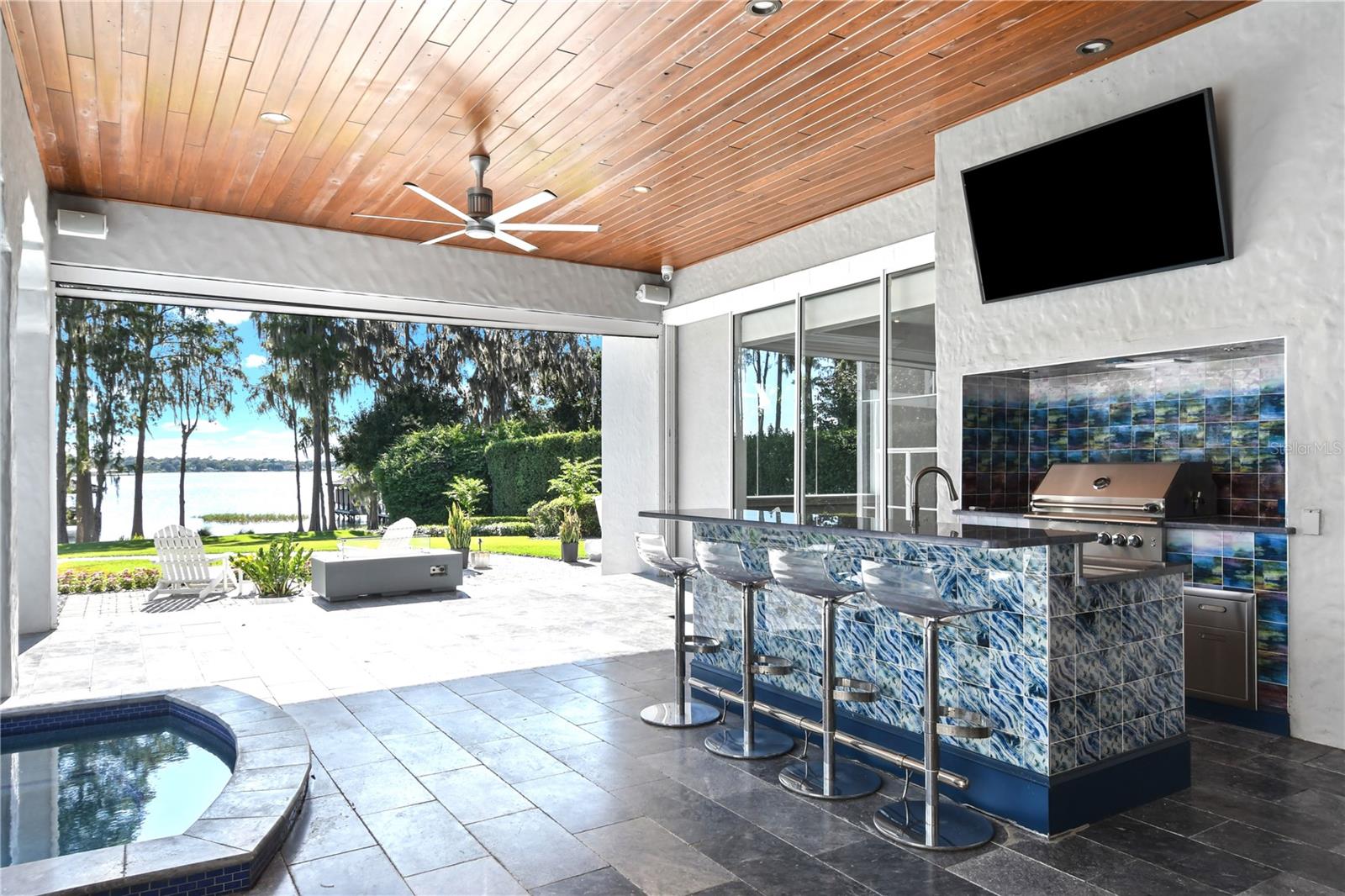 SUNSET BAY - Residential