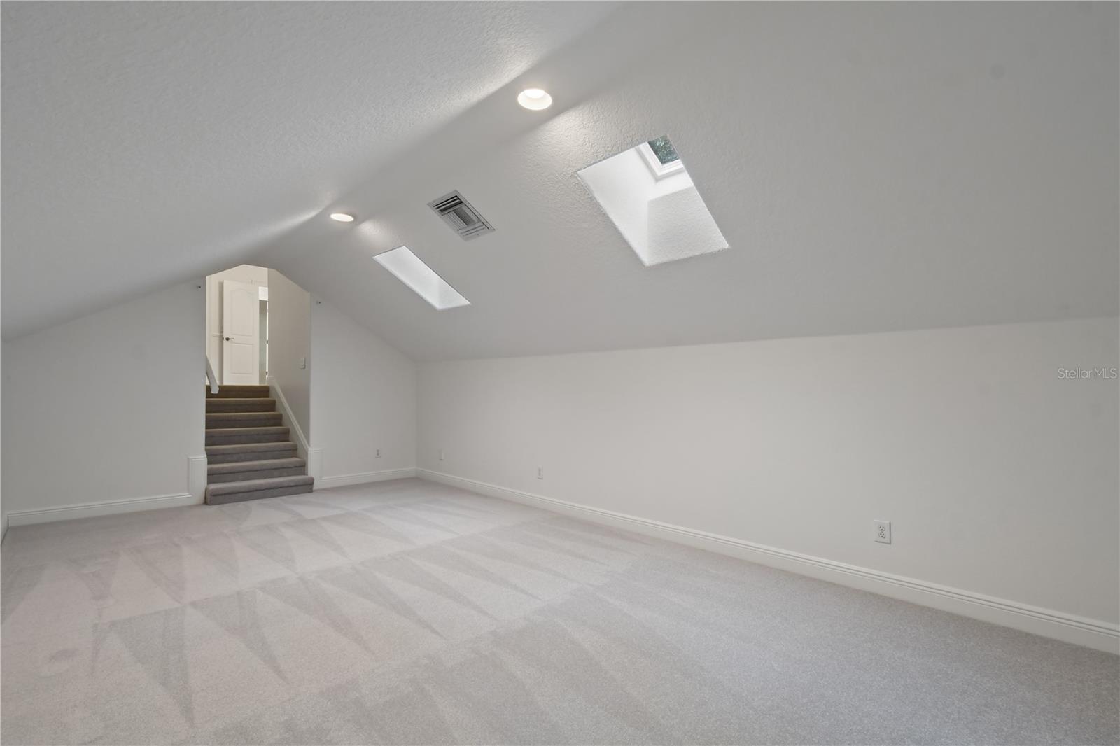 SUNSET BAY - Residential