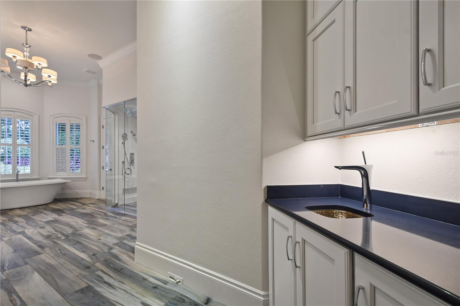 SUNSET BAY - Residential