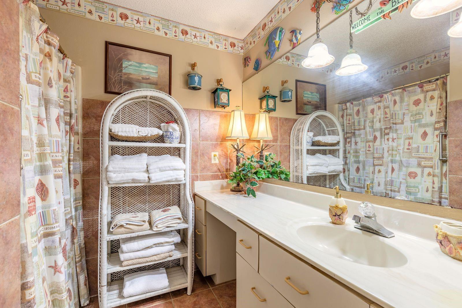 FLORIDA SHORES - Residential