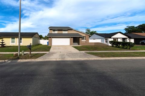 Photo of 16119 Copperfield Drive, Tampa, FL 33618 (MLS # TB8483143)