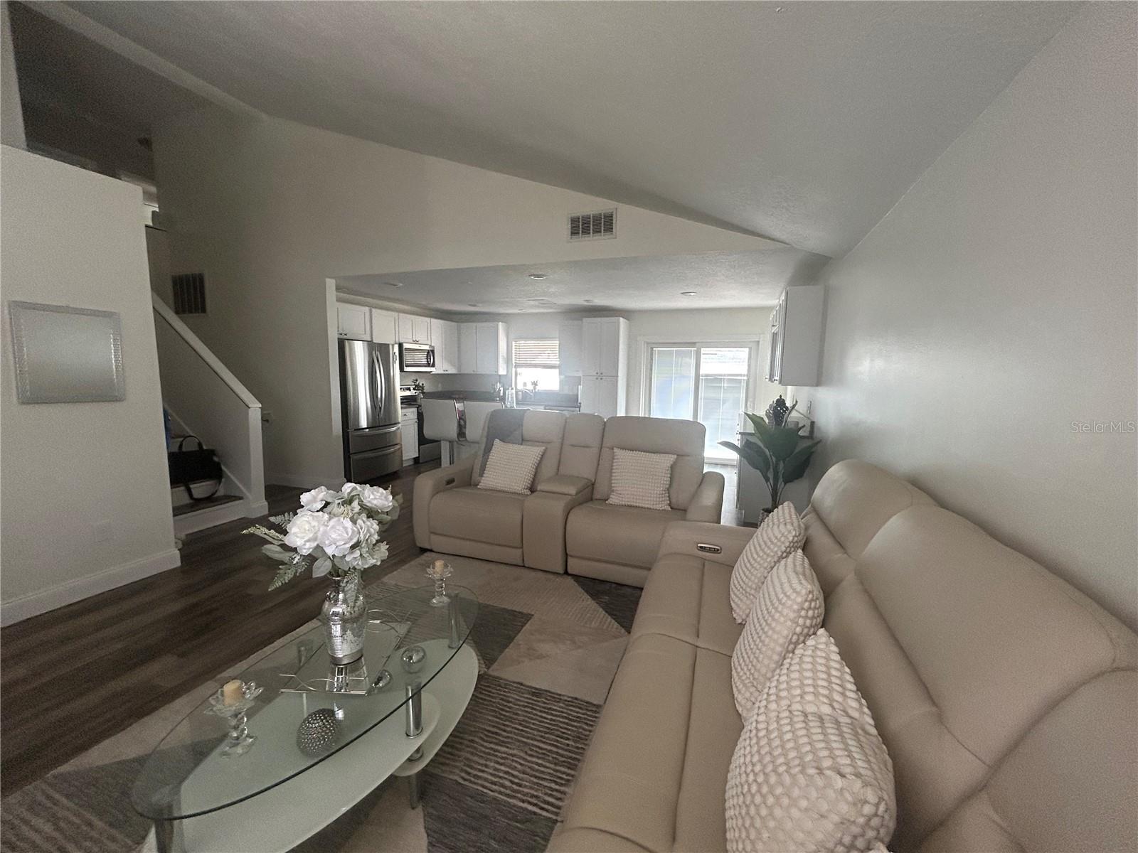 NORTH LAKES SEC C UNIT - Residential