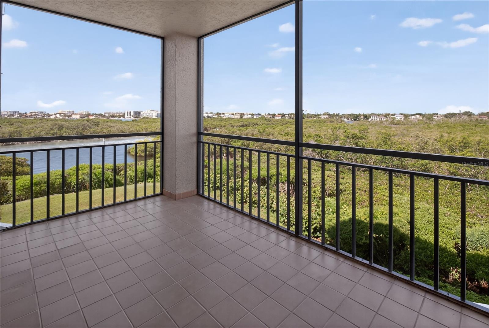EAGLES POINT AT THE LANDINGS 2 - Residential