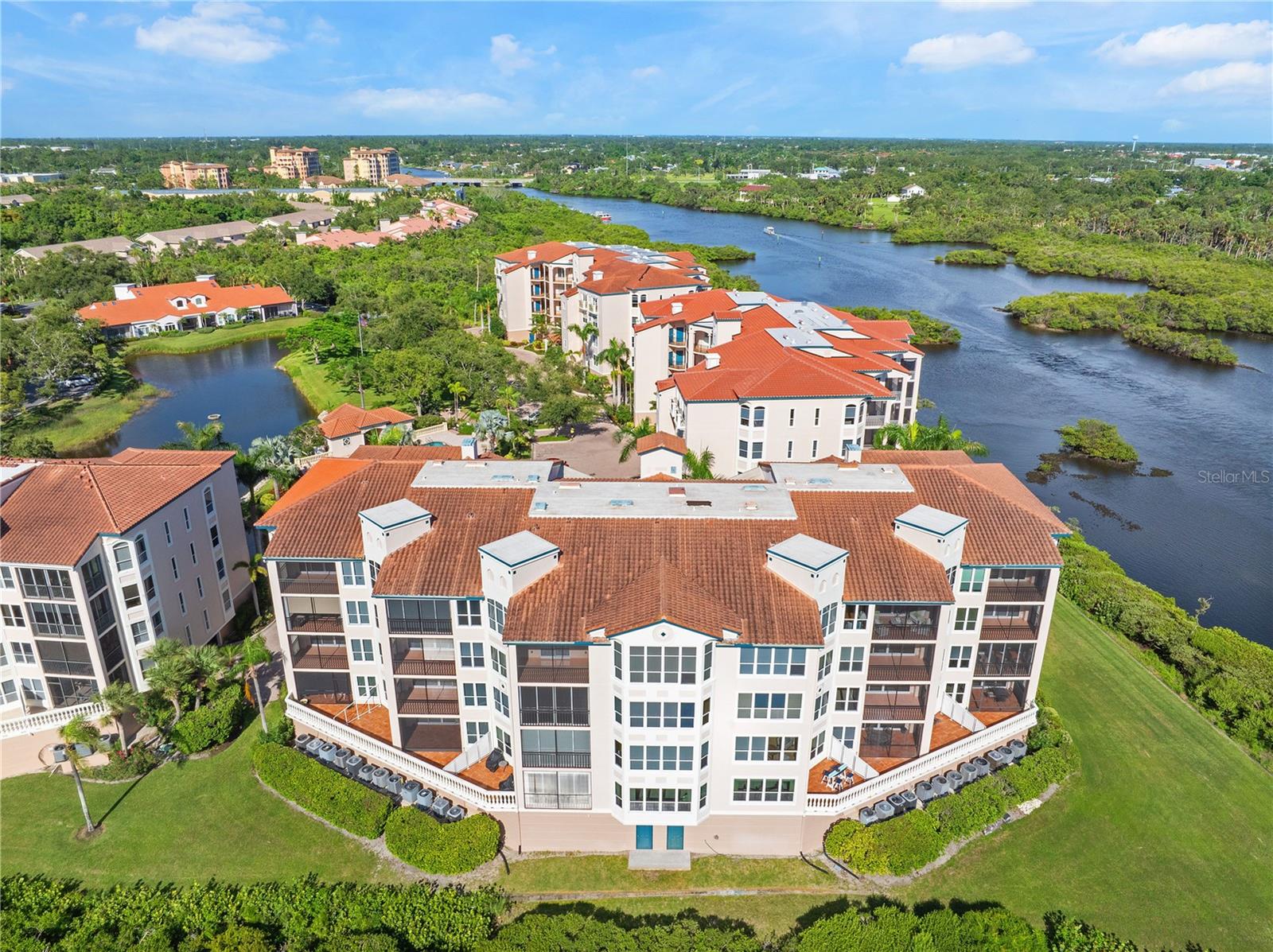 EAGLES POINT AT THE LANDINGS 2 - Residential