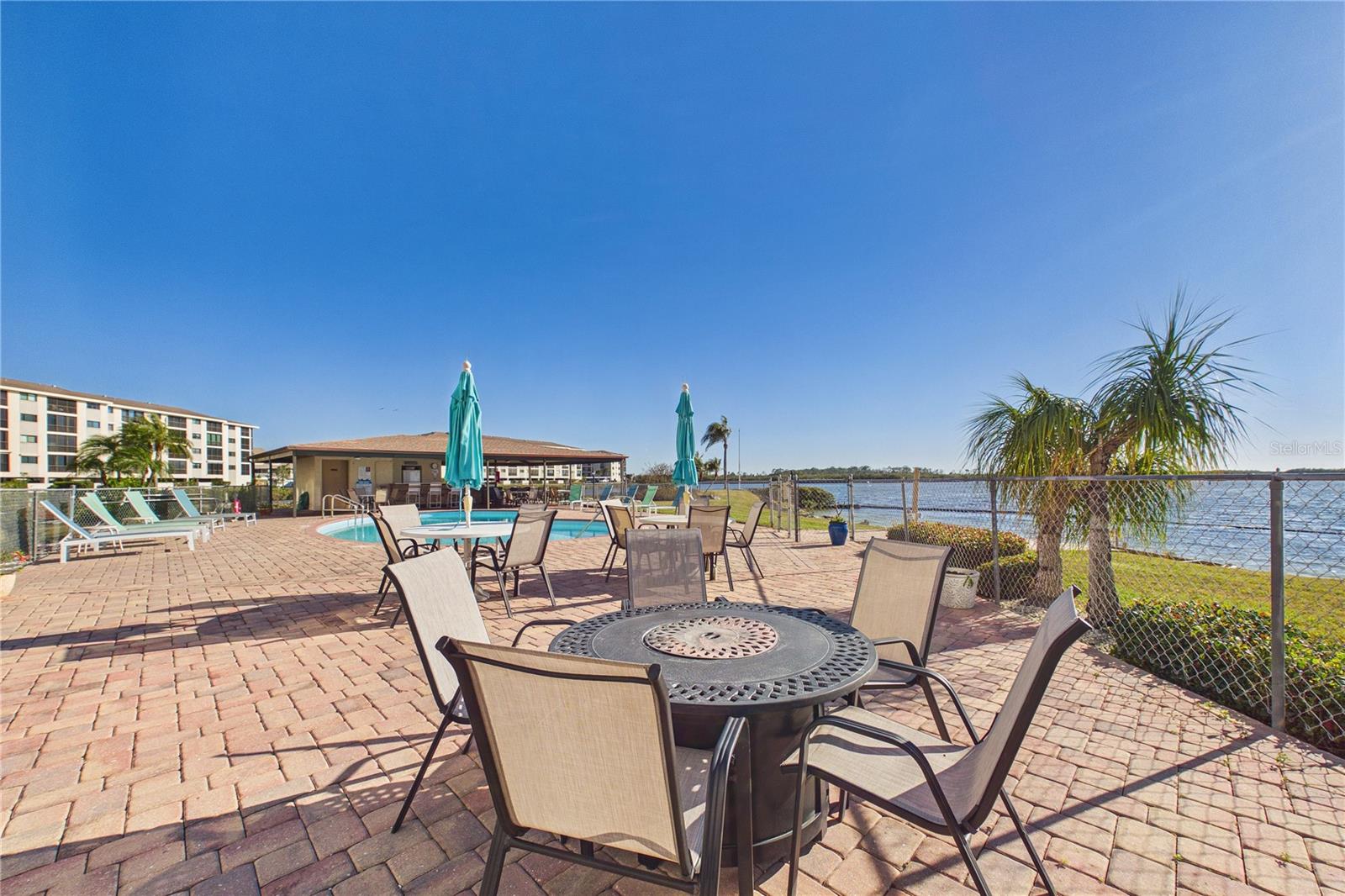 SAND PEBBLE POINTE CONDO 03 - Residential