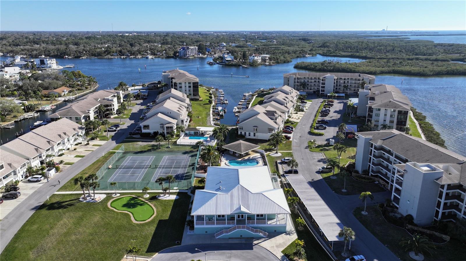 SAND PEBBLE POINTE CONDO 03 - Residential