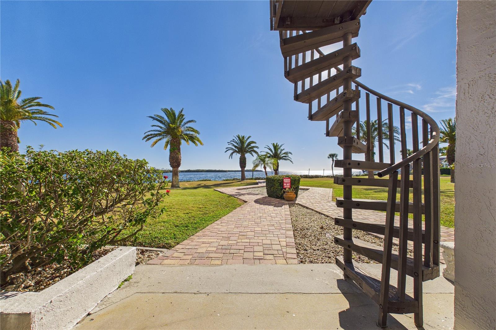 SAND PEBBLE POINTE CONDO 03 - Residential