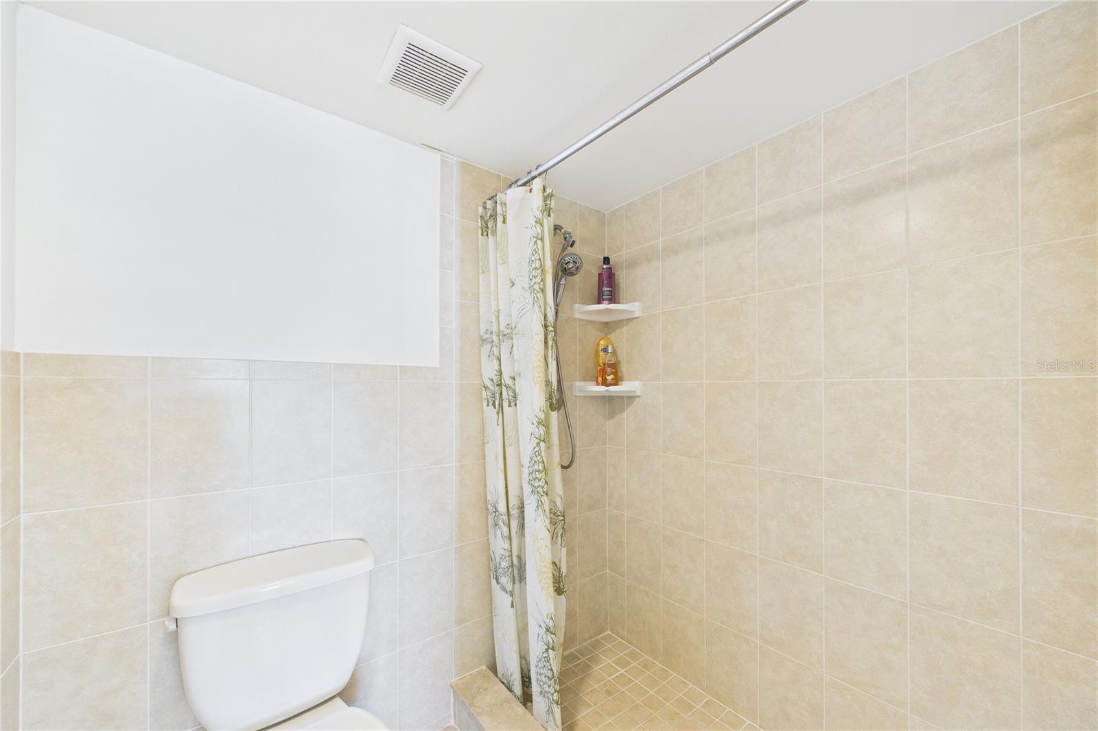 SAND PEBBLE POINTE CONDO 03 - Residential