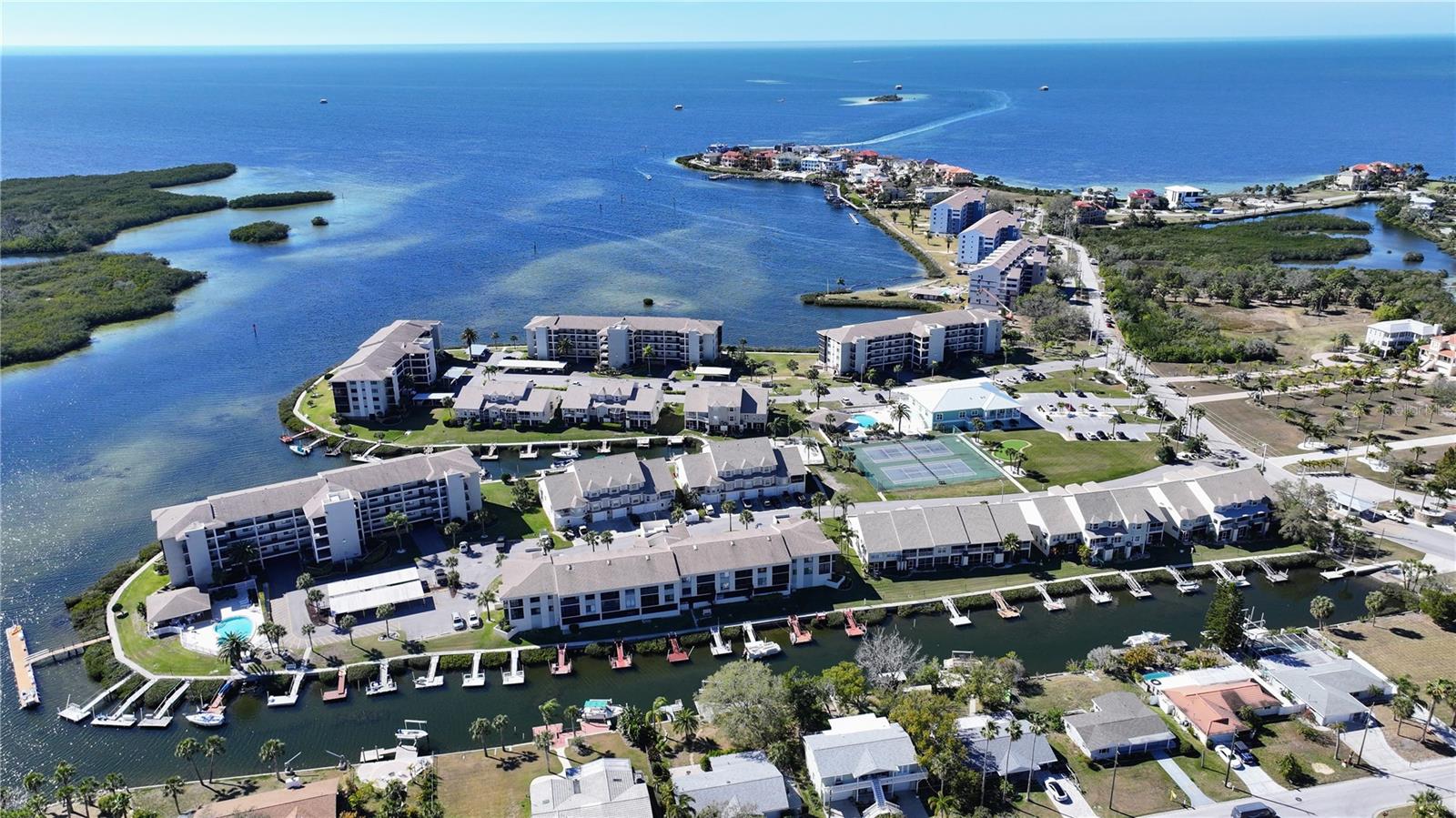 SAND PEBBLE POINTE CONDO 03 - Residential