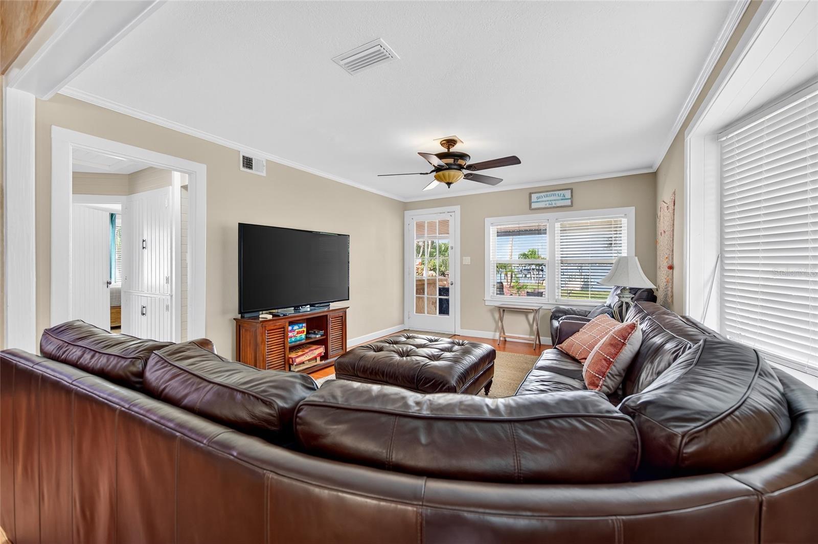 MC ELROYS BELLEVIEW - Residential