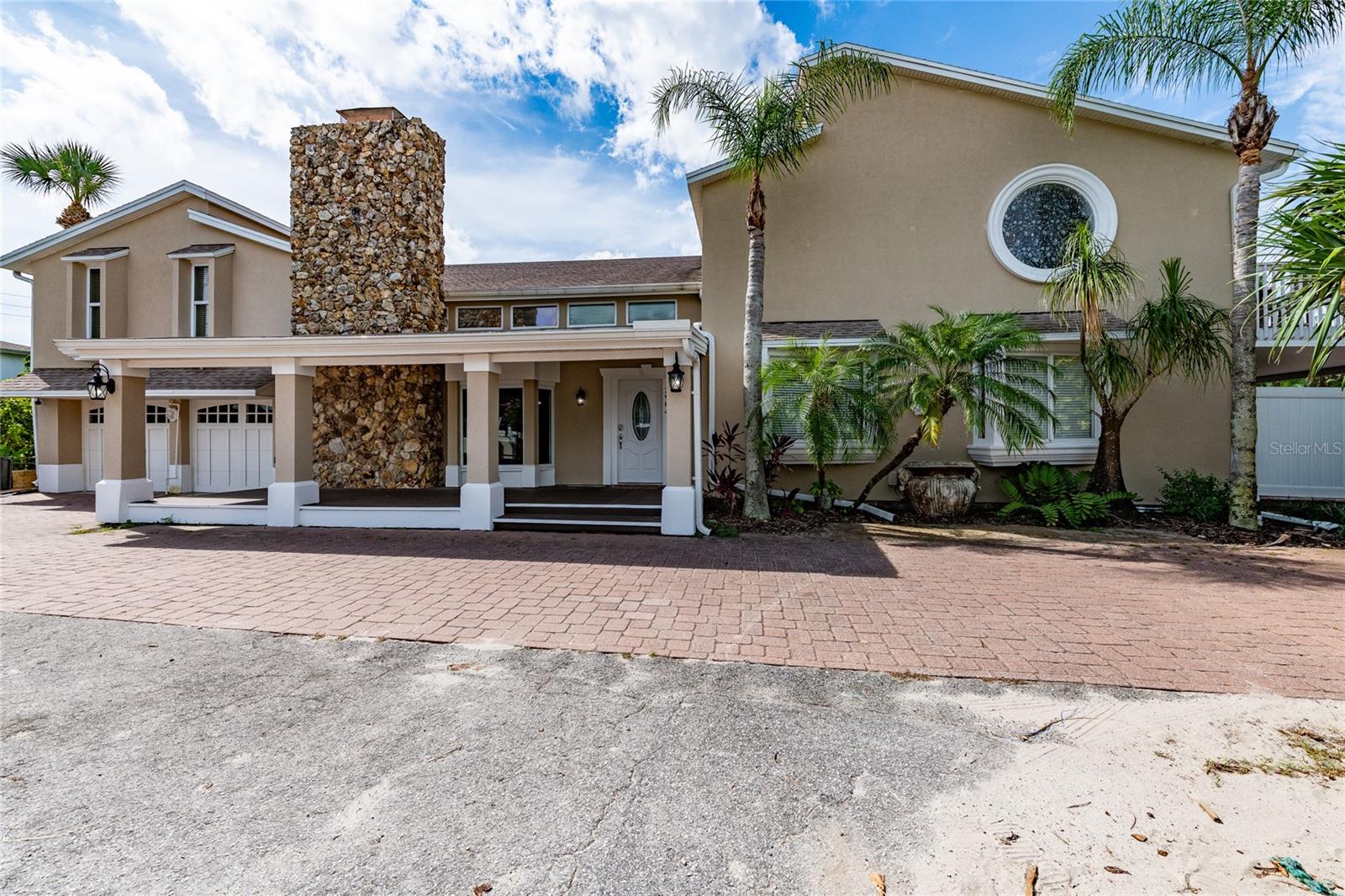 MC ELROYS BELLEVIEW - Residential