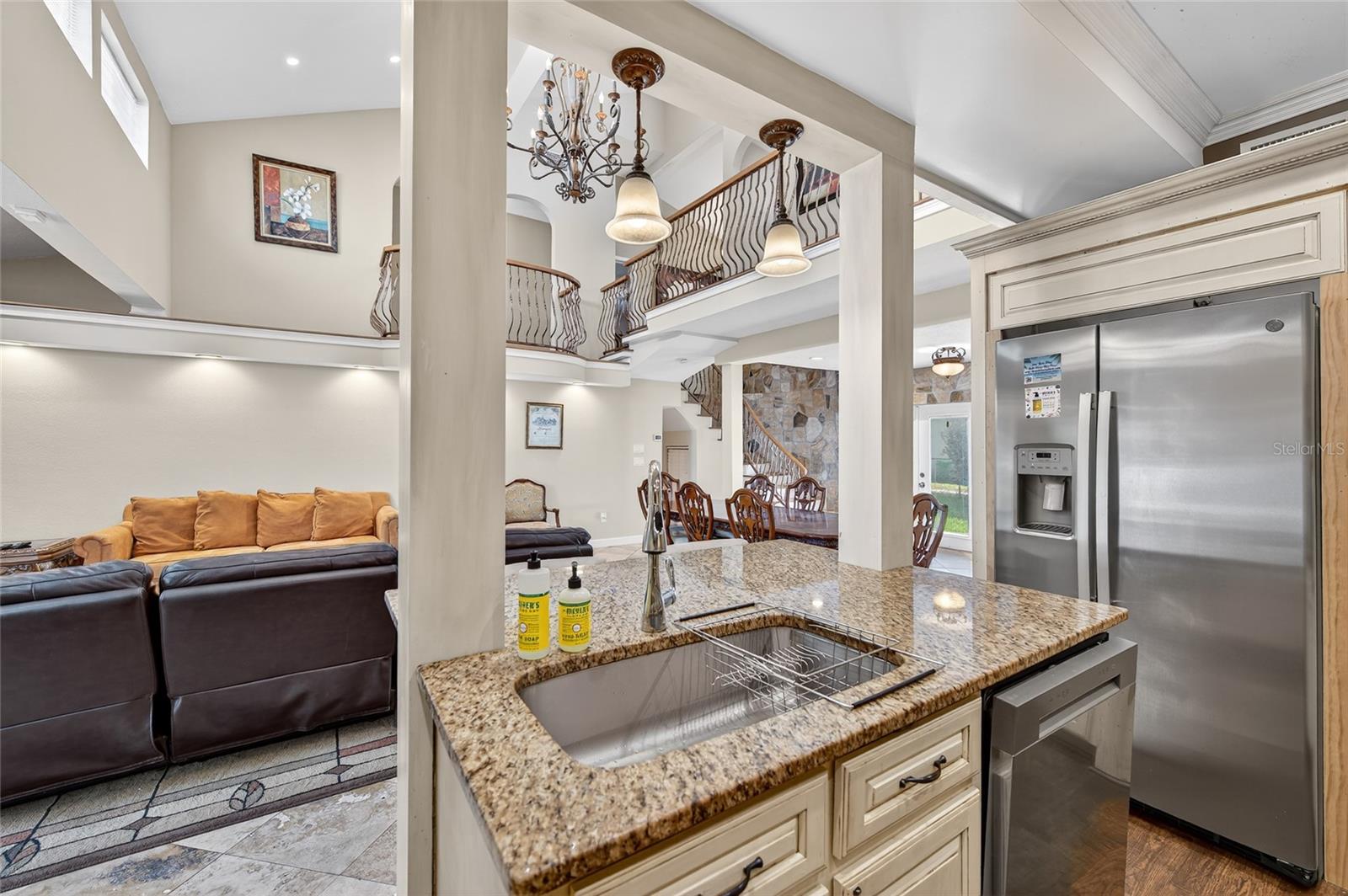 MC ELROYS BELLEVIEW - Residential