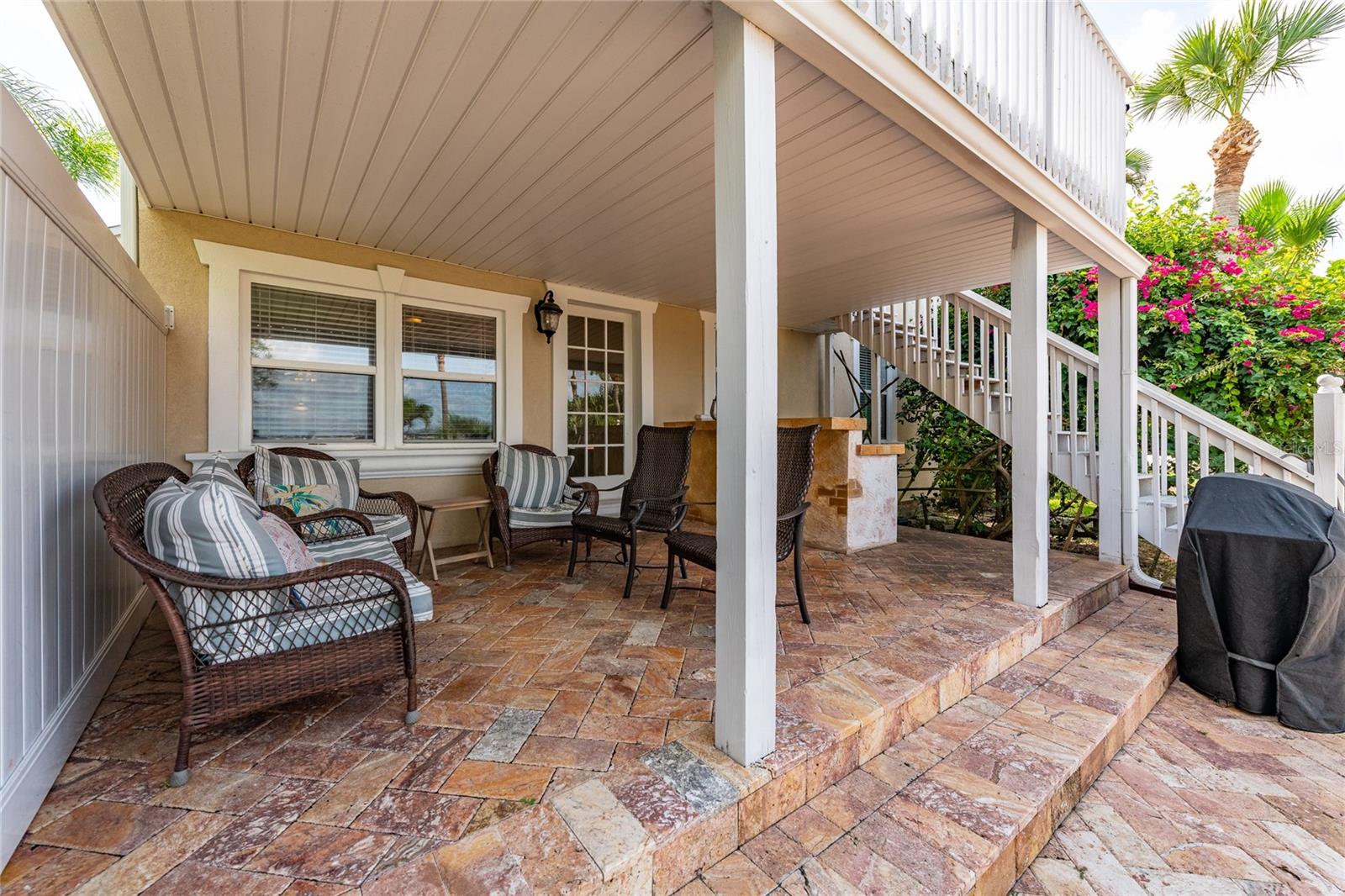 MC ELROYS BELLEVIEW - Residential