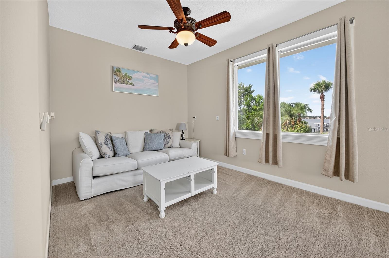 MC ELROYS BELLEVIEW - Residential