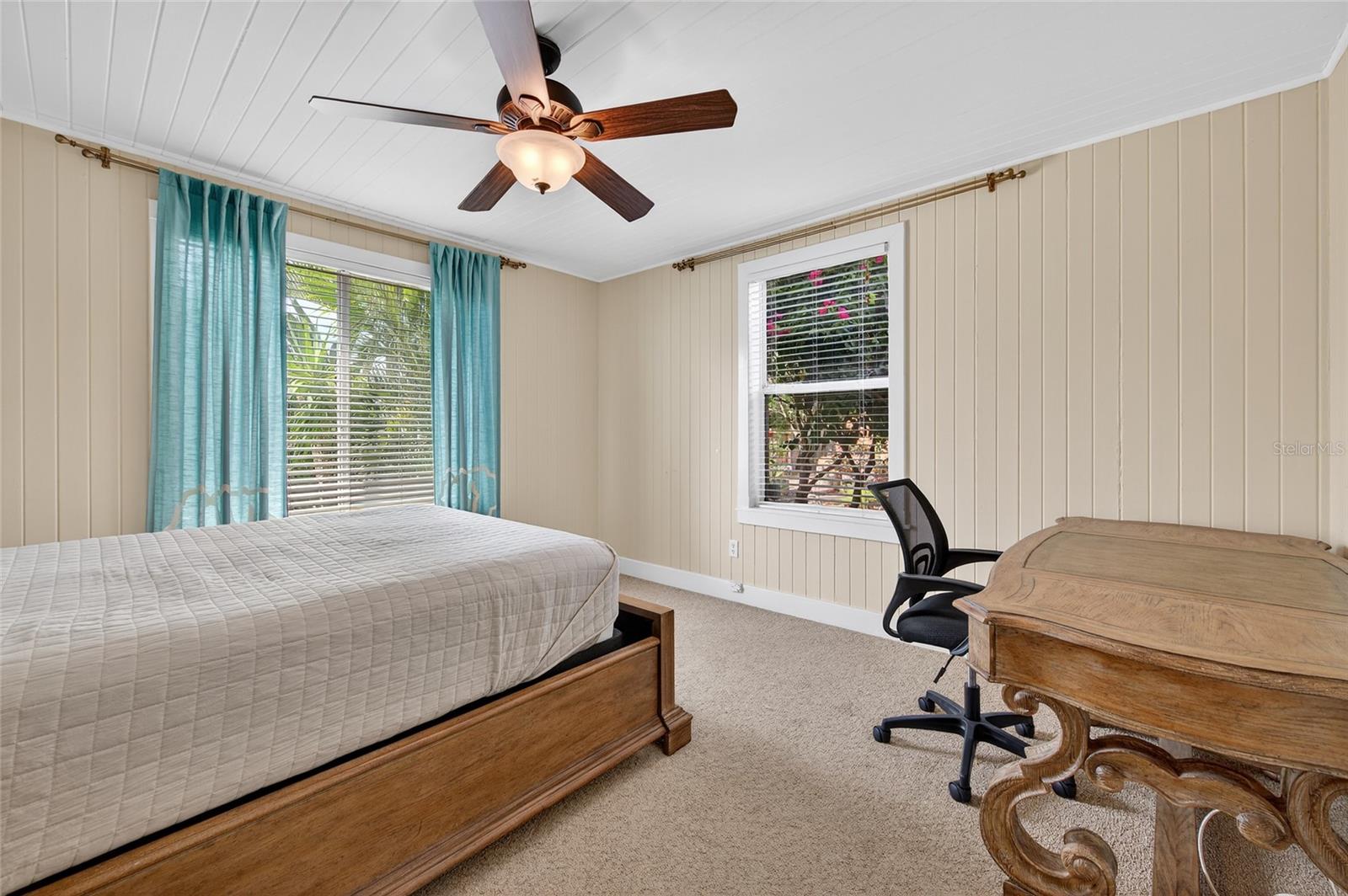 MC ELROYS BELLEVIEW - Residential