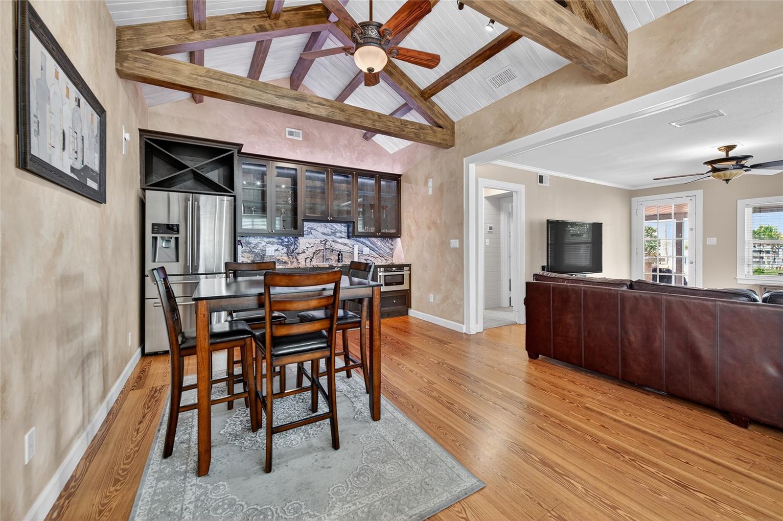 MC ELROYS BELLEVIEW - Residential