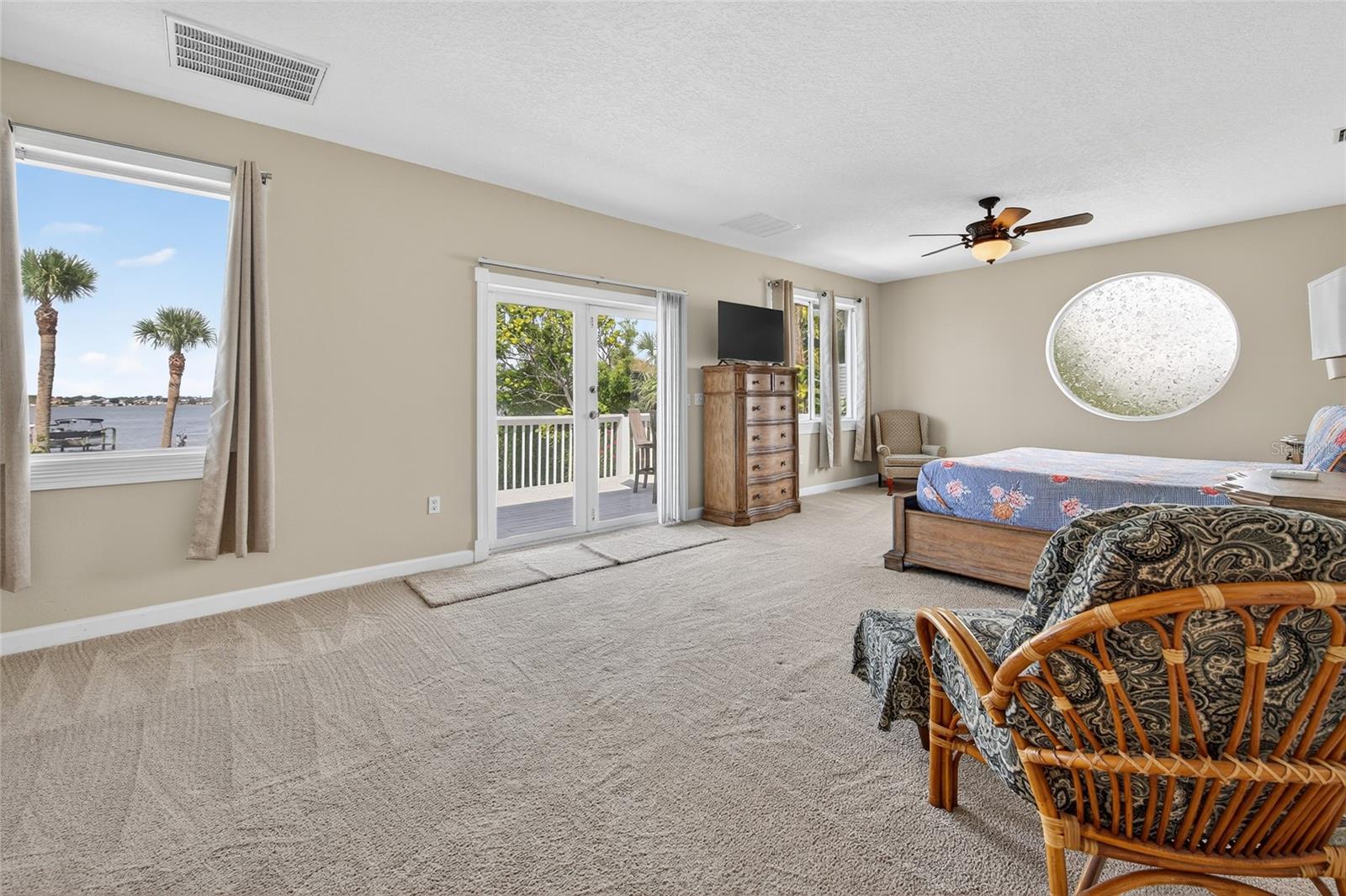 MC ELROYS BELLEVIEW - Residential