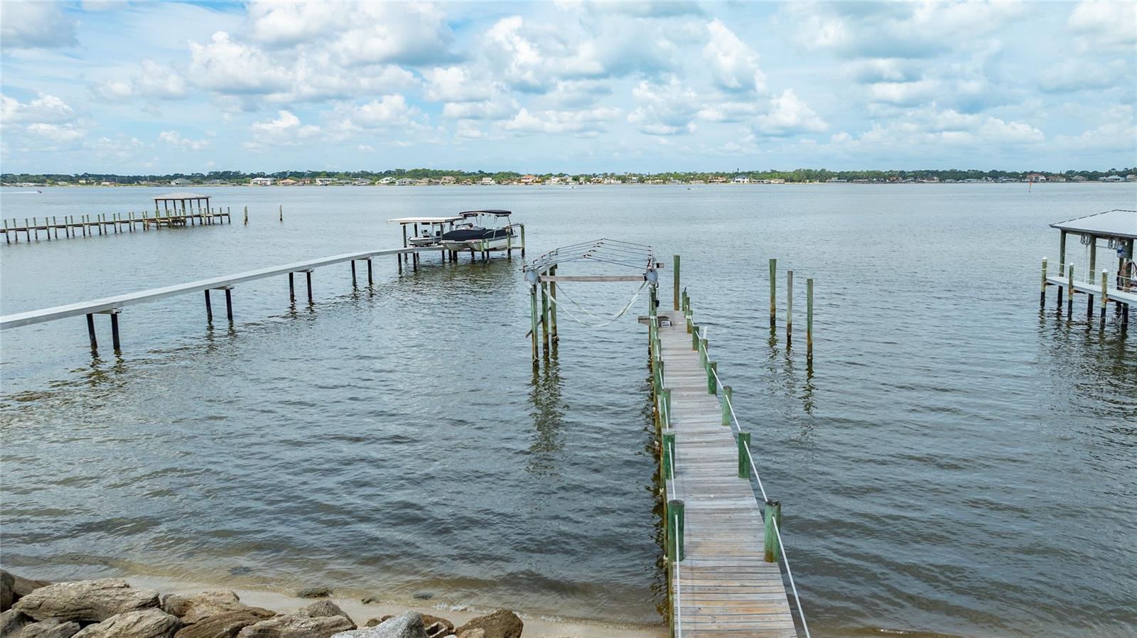 MC ELROYS BELLEVIEW - Residential