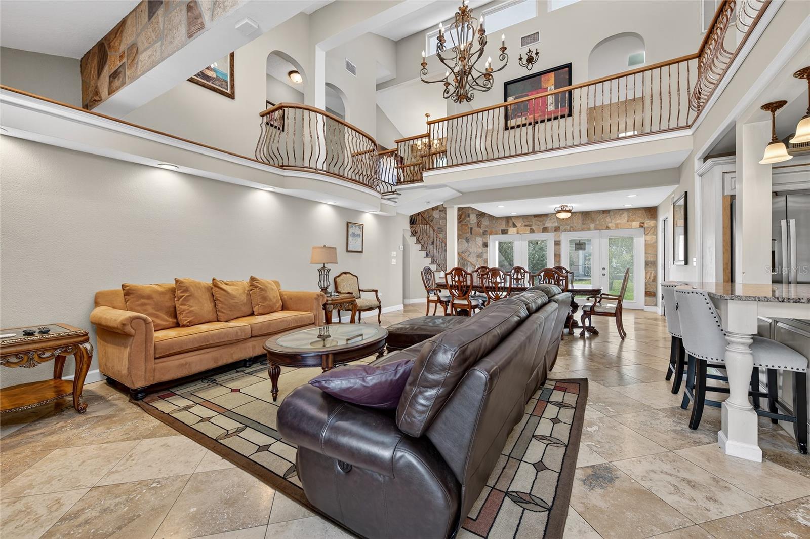 MC ELROYS BELLEVIEW - Residential