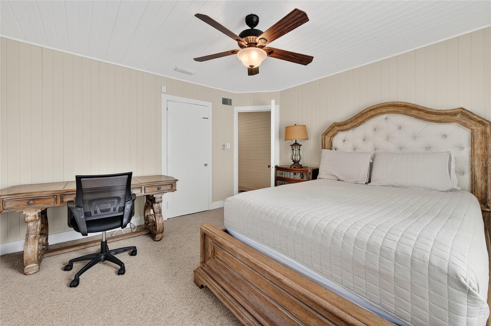 MC ELROYS BELLEVIEW - Residential