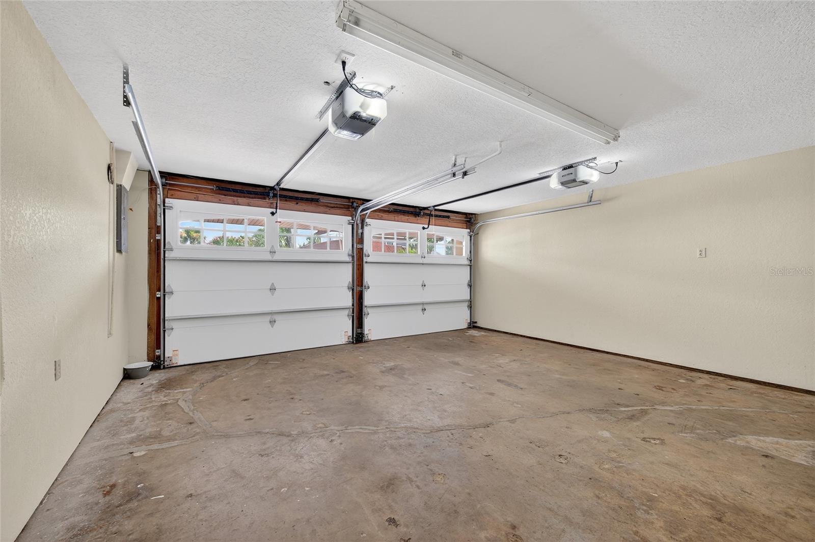 MC ELROYS BELLEVIEW - Residential