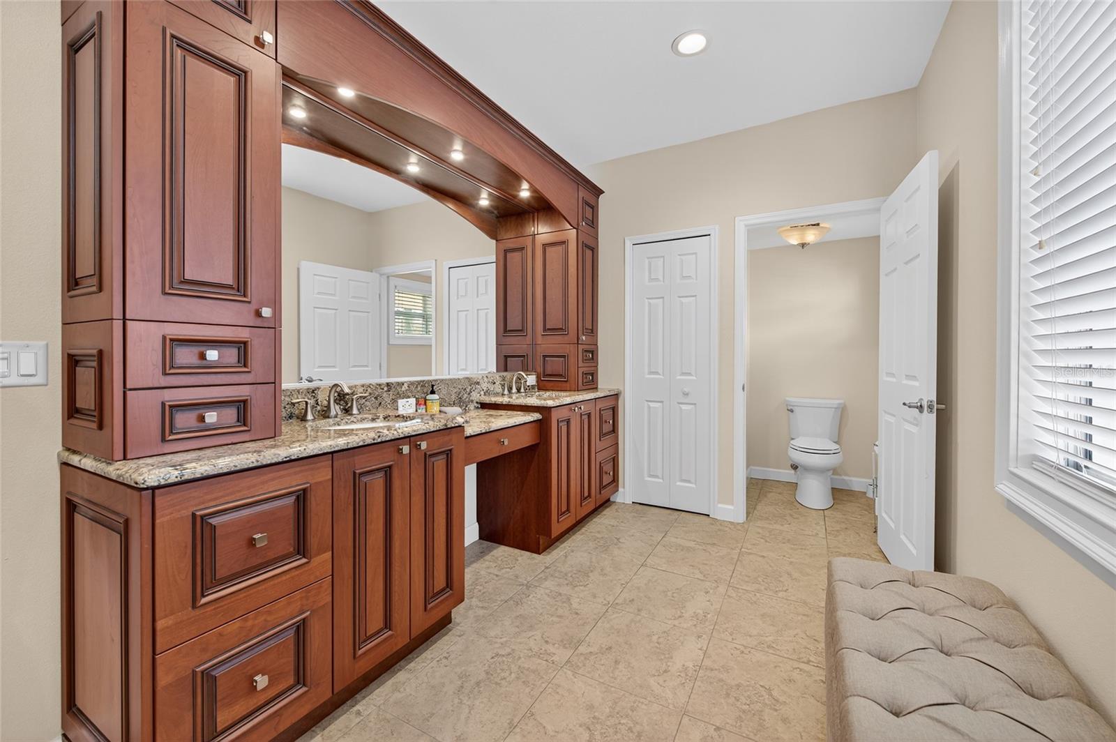 MC ELROYS BELLEVIEW - Residential