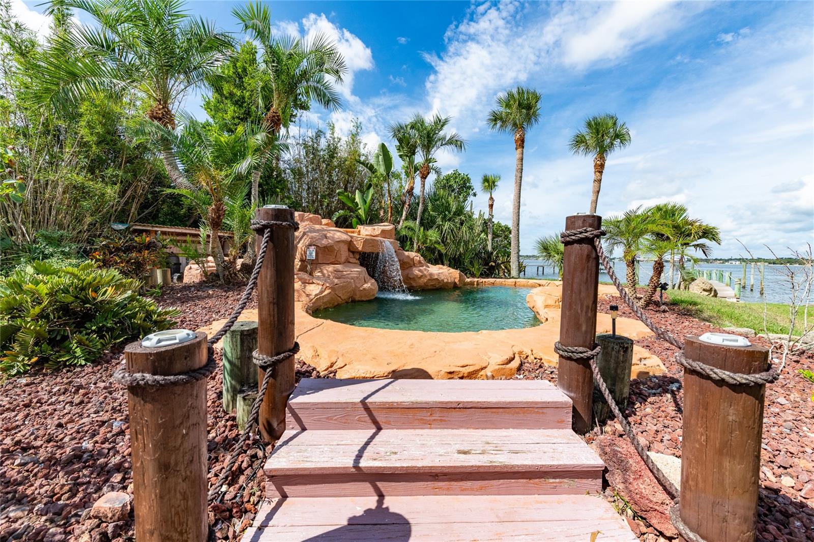 MC ELROYS BELLEVIEW - Residential