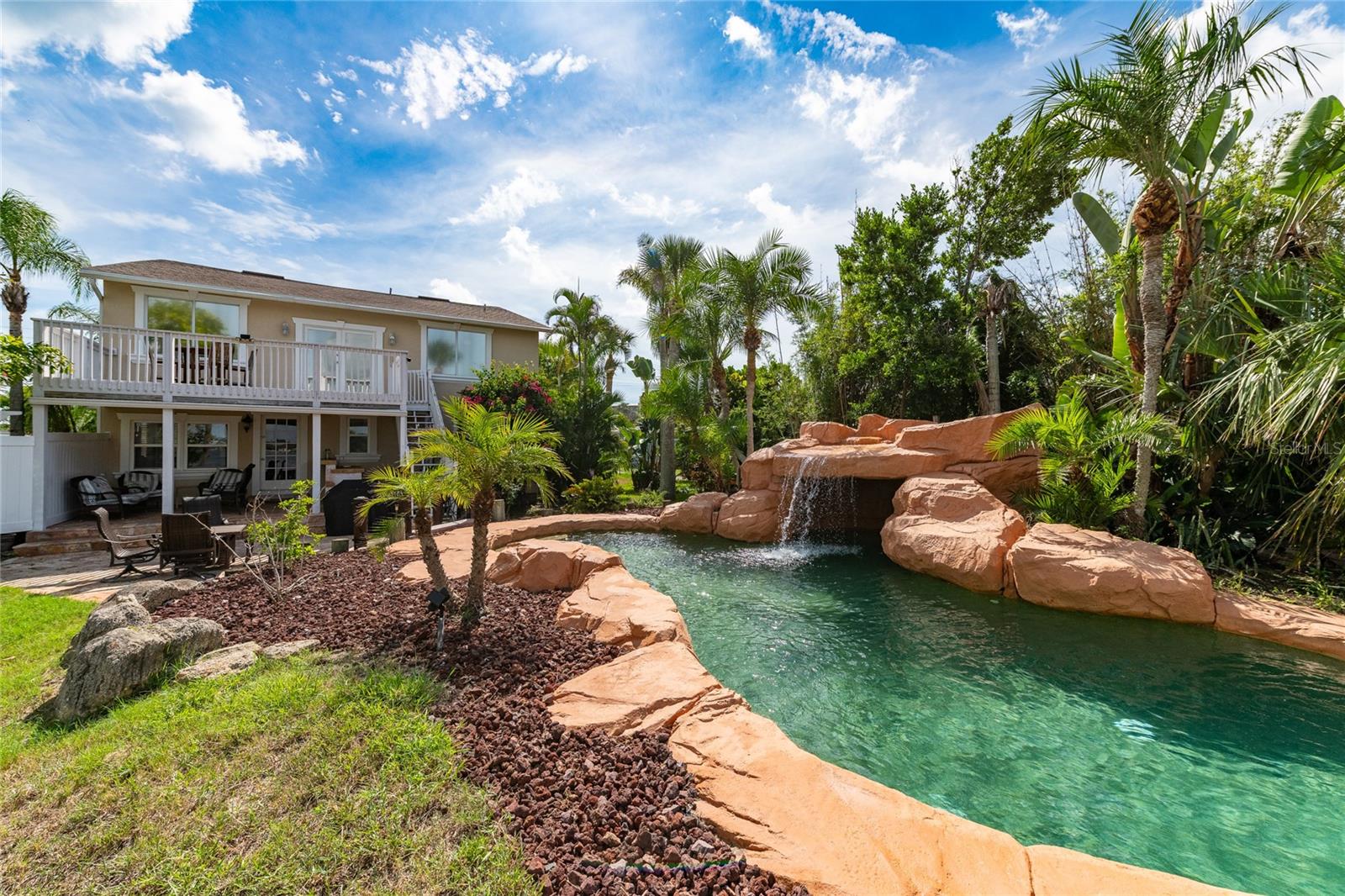 MC ELROYS BELLEVIEW - Residential