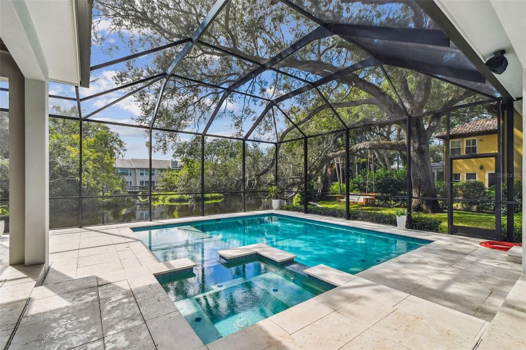 Photo of 2922 W Hawthorne Road, Tampa, FL 33611 (MLS # TB8442778)