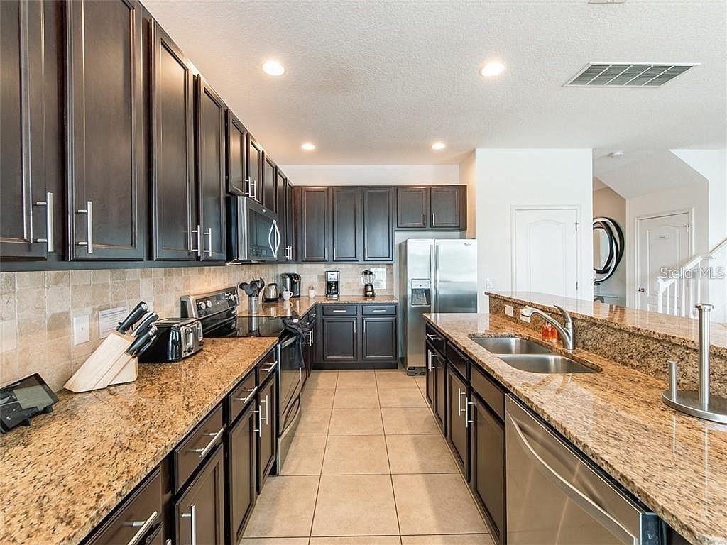 OAKMONT PH 01 - Residential