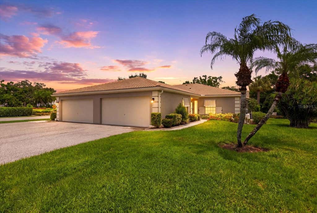 Photo of 3252 Ringwood Meadow #81, Sarasota, FL 34235 (MLS # A4703439)