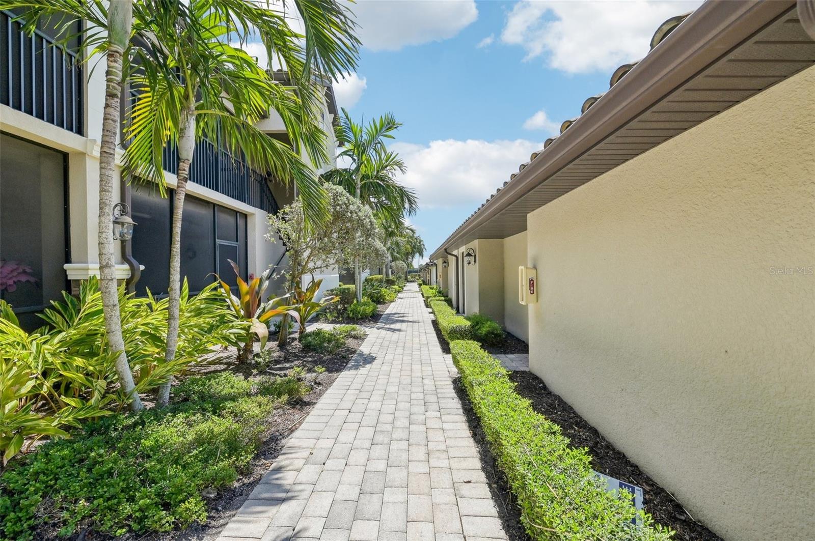 VERANDA I AT LAKEWOOD NATIONAL PH 2 - Residential Lease