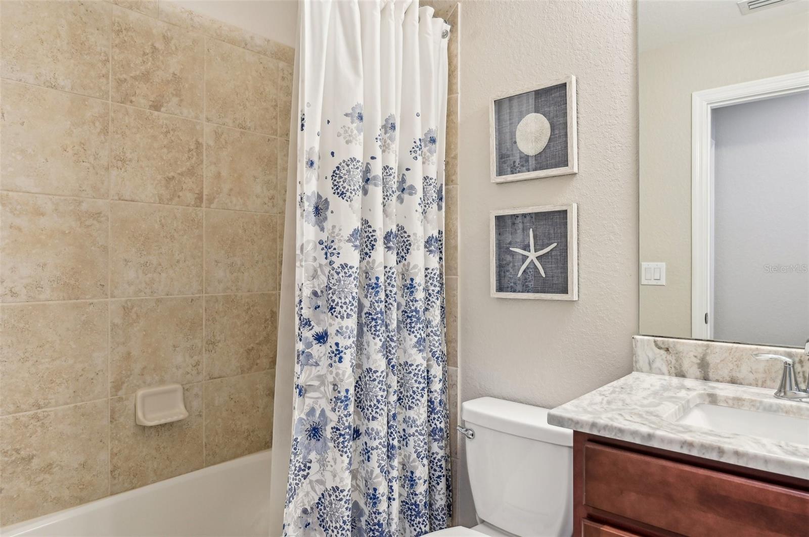 VERANDA I AT LAKEWOOD NATIONAL PH 2 - Residential Lease