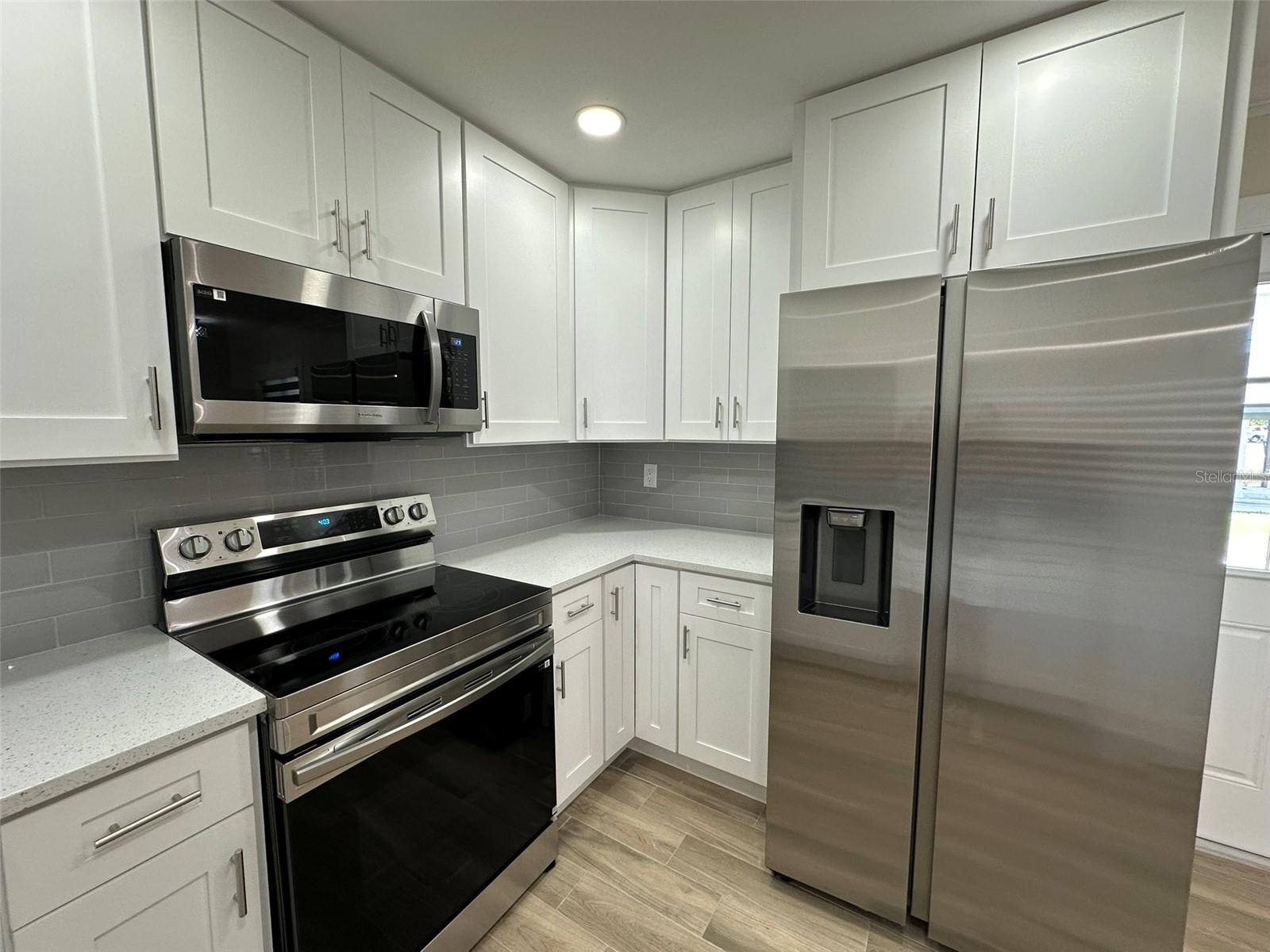 APOLLO BEACH UNIT 1 PT 2 - Residential Lease