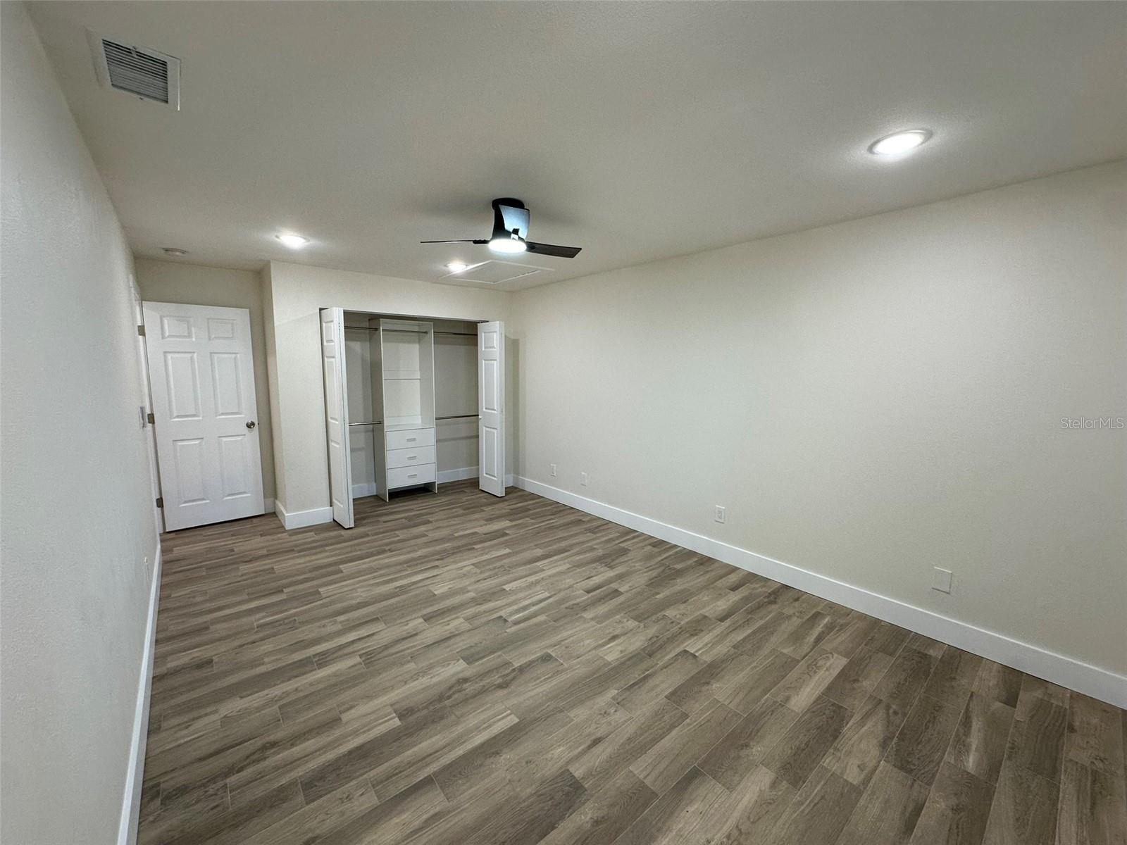 APOLLO BEACH UNIT 1 PT 2 - Residential Lease