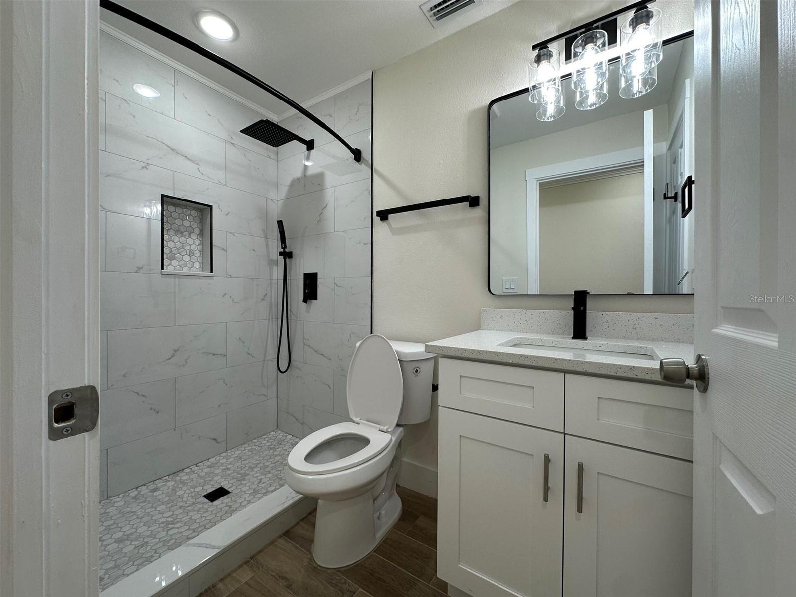 APOLLO BEACH UNIT 1 PT 2 - Residential Lease