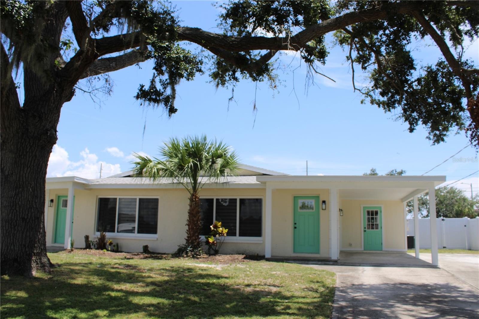 APOLLO BEACH UNIT 1 PT 2 - Residential Lease