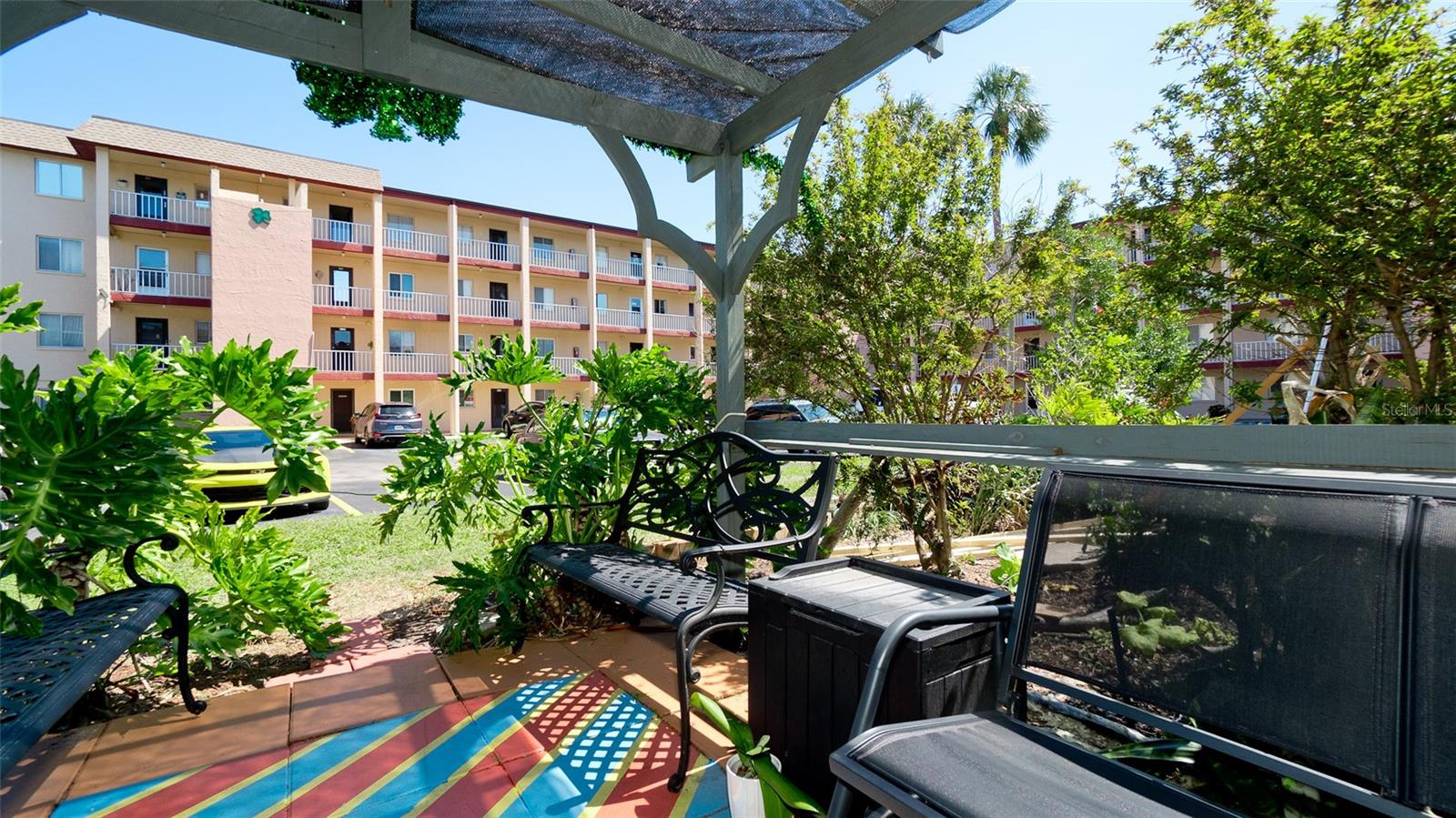 BAYSHORE ON THE LAKE APTS SEC 4 - Residential