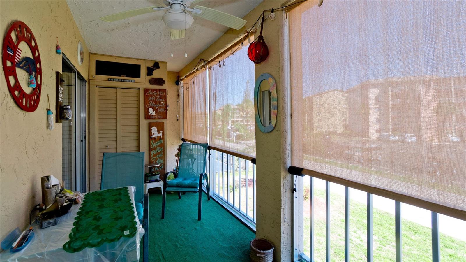 BAYSHORE ON THE LAKE APTS SEC 4 - Residential