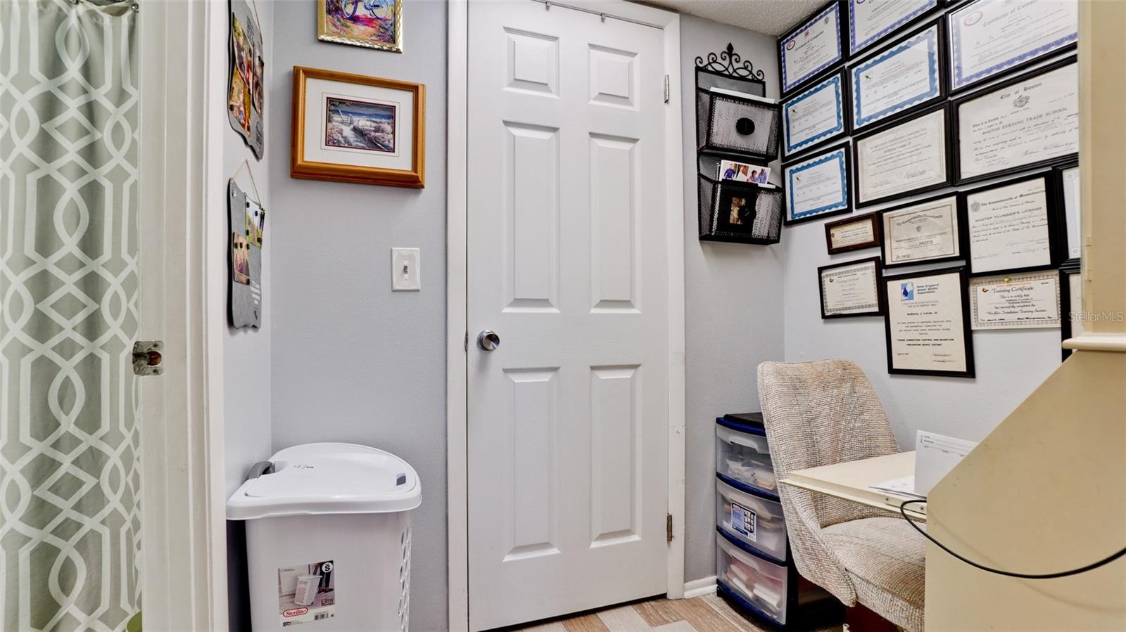 BAYSHORE ON THE LAKE APTS SEC 4 - Residential