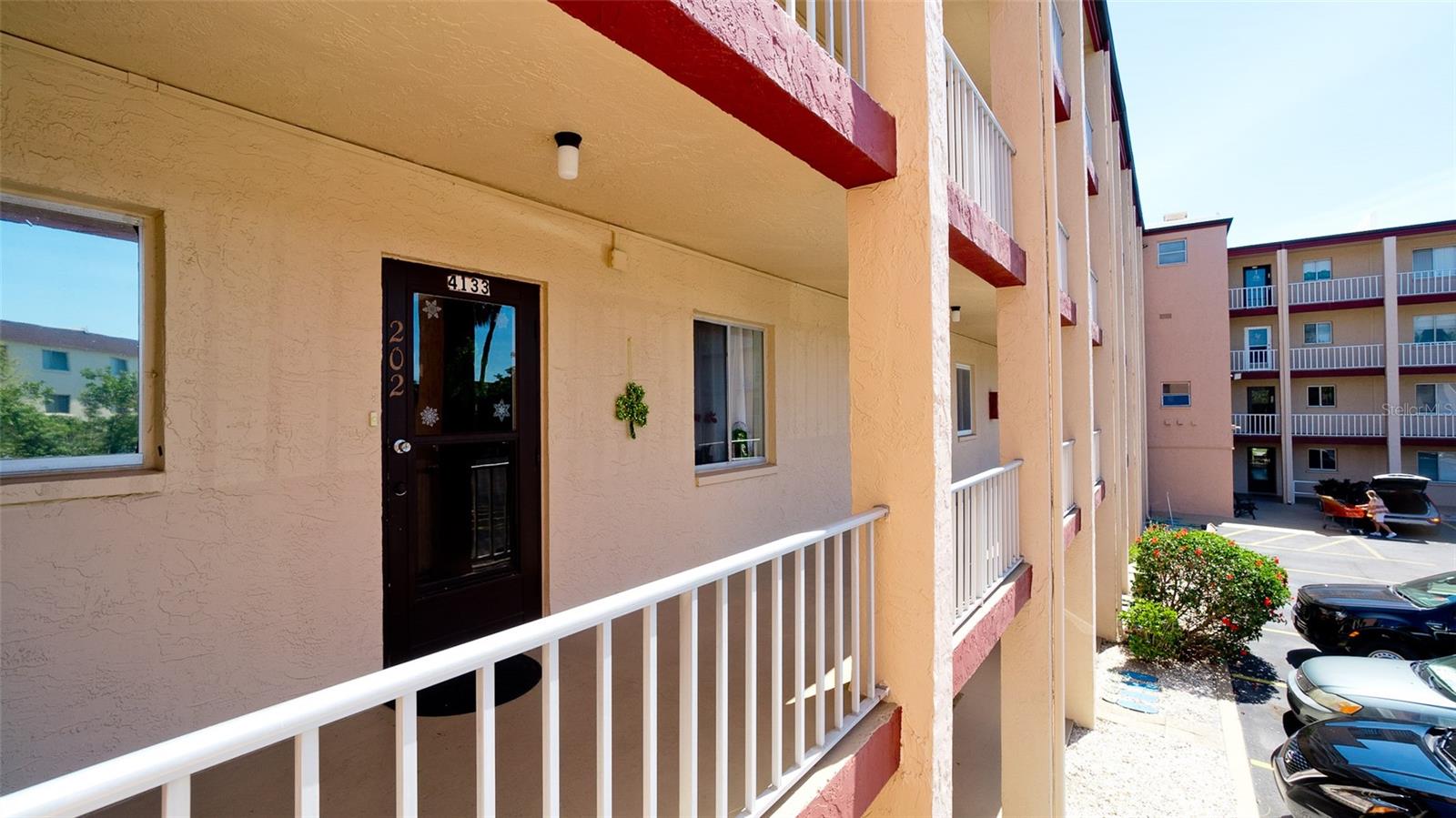 BAYSHORE ON THE LAKE APTS SEC 4 - Residential