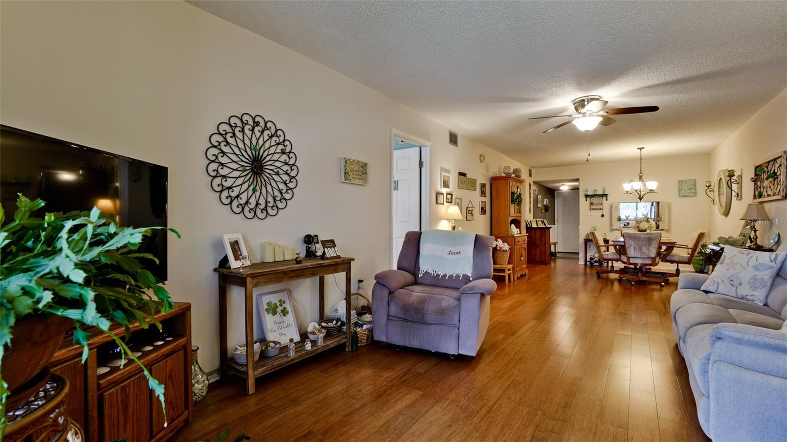 BAYSHORE ON THE LAKE APTS SEC 4 - Residential