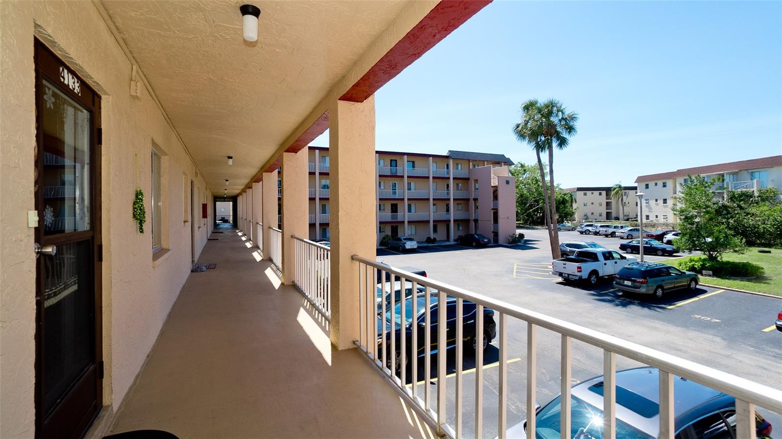BAYSHORE ON THE LAKE APTS SEC 4 - Residential