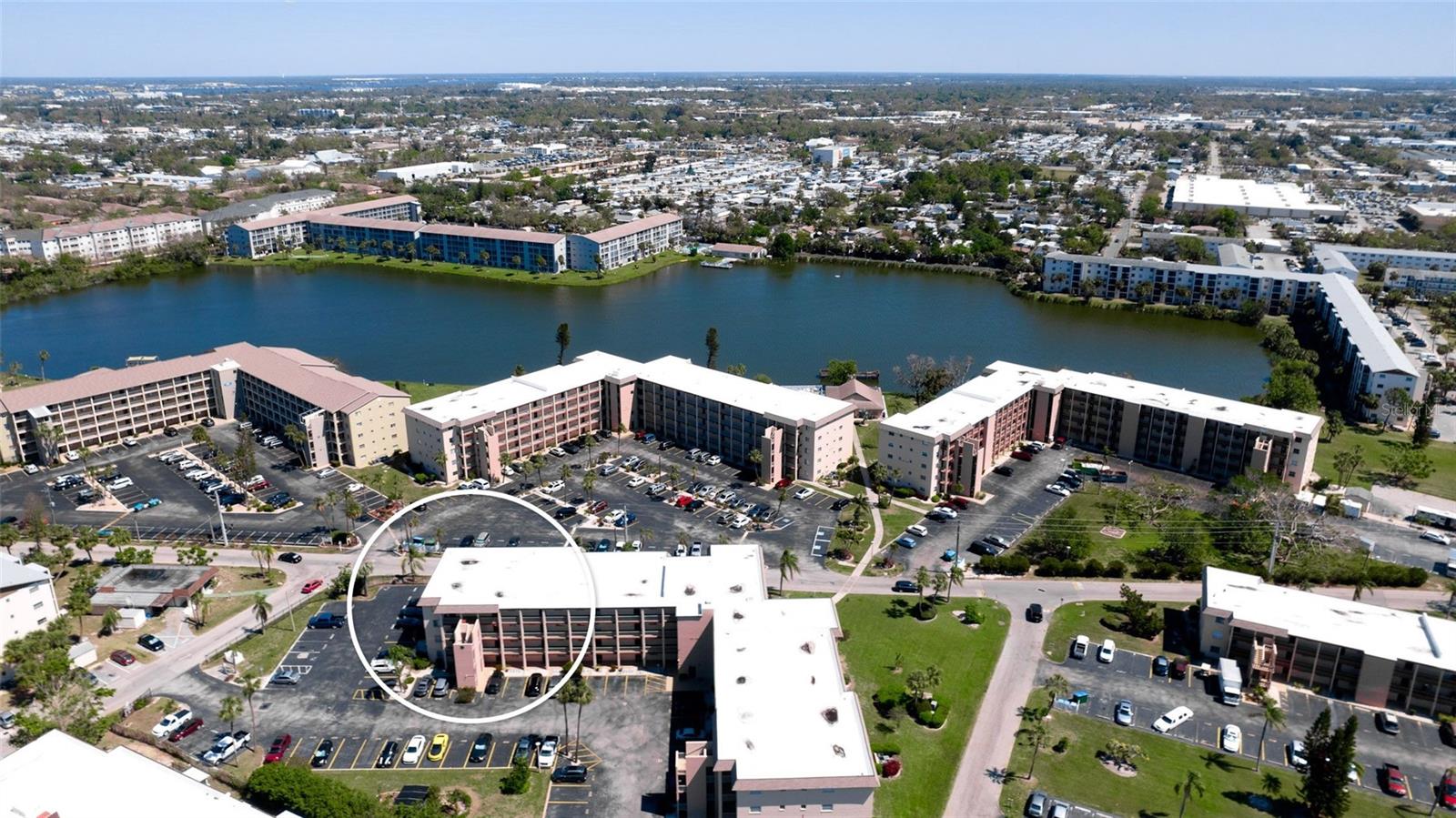 BAYSHORE ON THE LAKE APTS SEC 4 - Residential