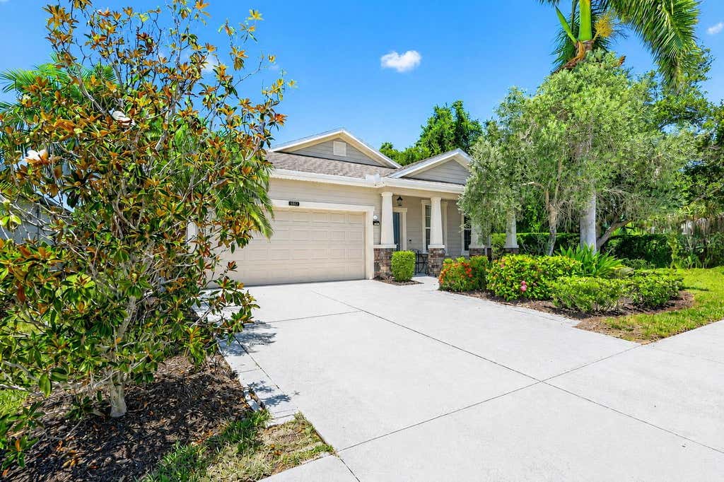 Photo of 5512 Mang Place, Sarasota, FL 34238 (MLS # A4700417)
