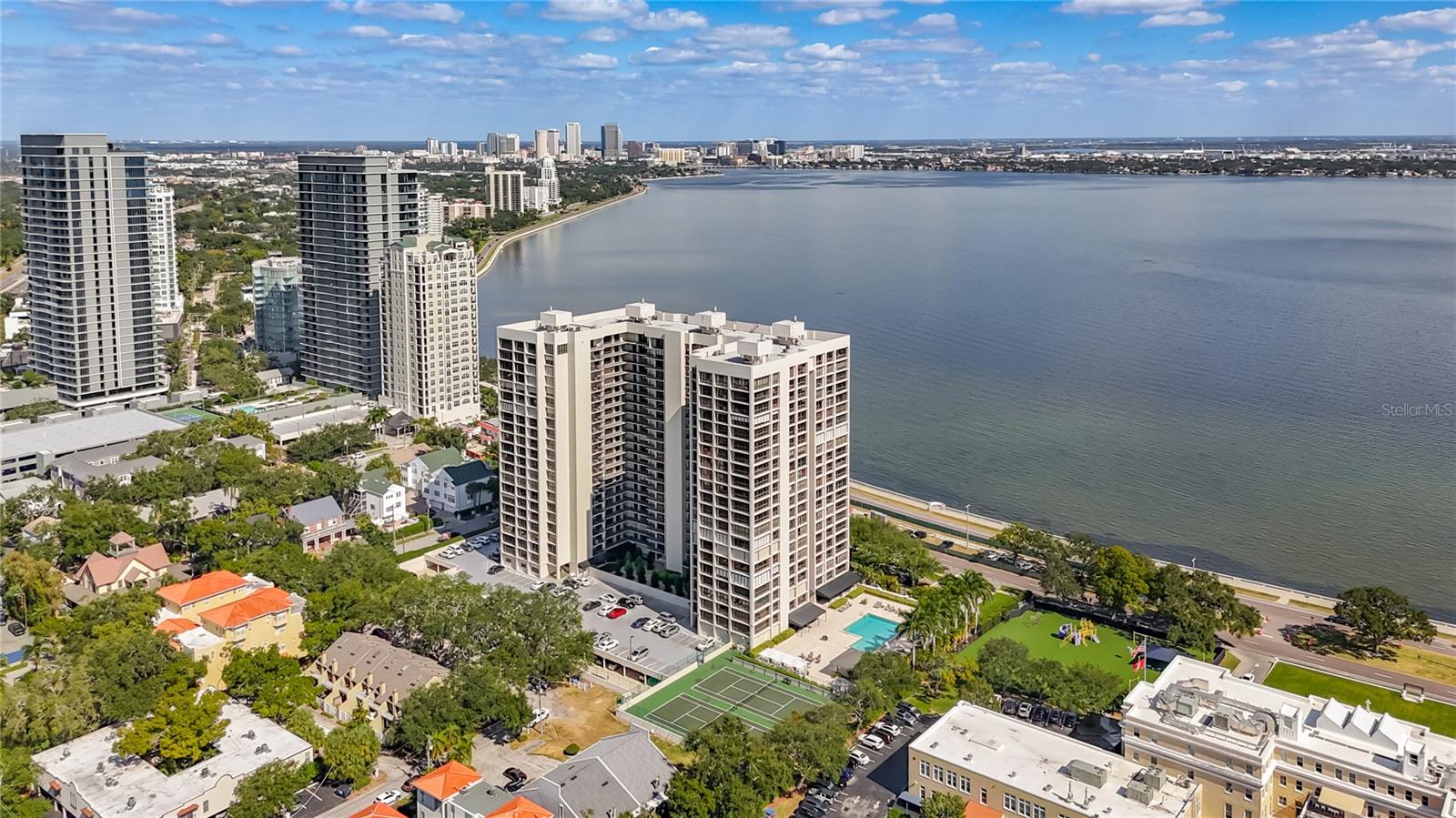 MONTE CARLO TOWERS A CONDOMINI - Residential